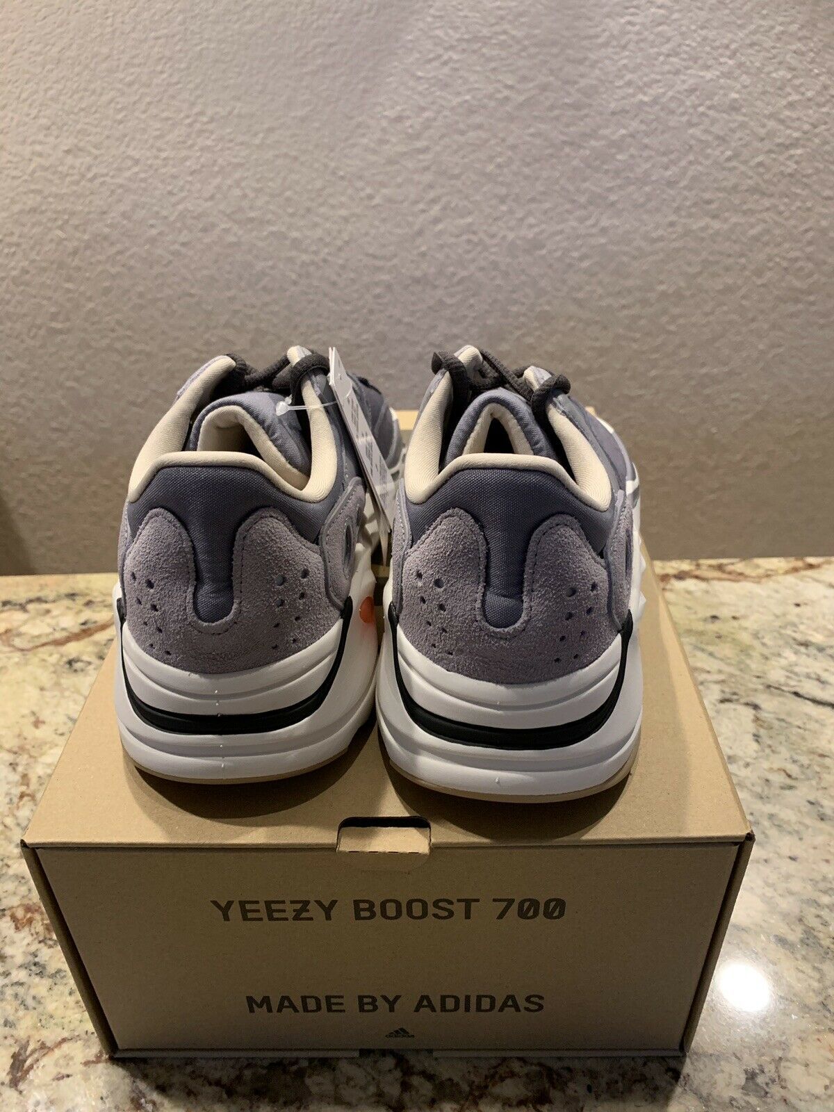 adidas Yeezy Boost 700 'マグネット' FV9922 Adidas Yeezy Boost 700 