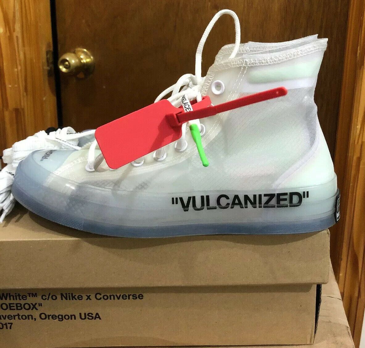 Converse Chuck Taylor All-Star Vulcanized Hi Off-White - Boutique