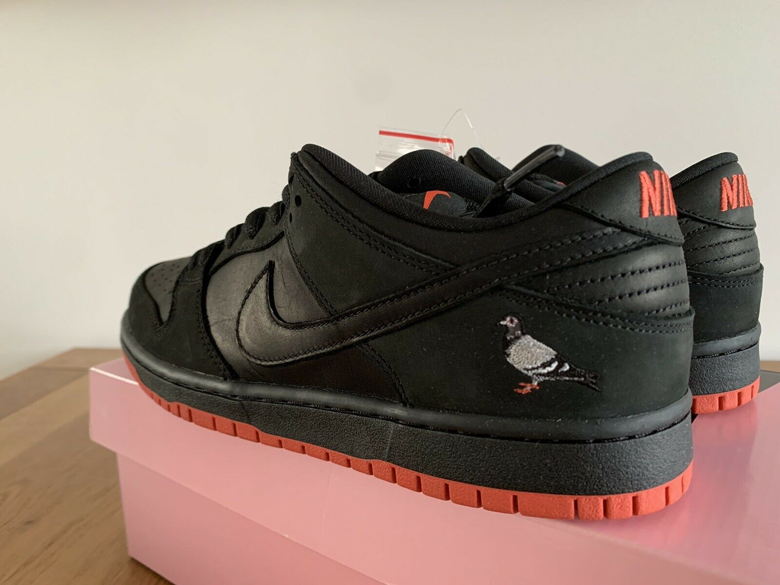 NIKE x STAPLE - SB Dunk Low (Autografado) 