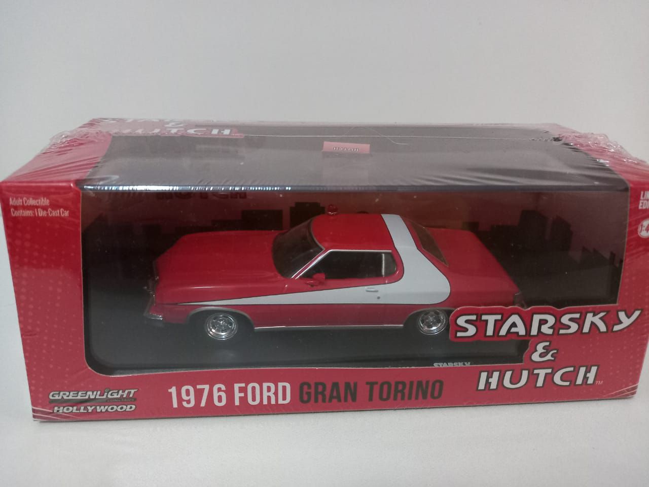 FORD TORINO 1975 STARKY ET HUTCH 1/43 - Mystères et Passions