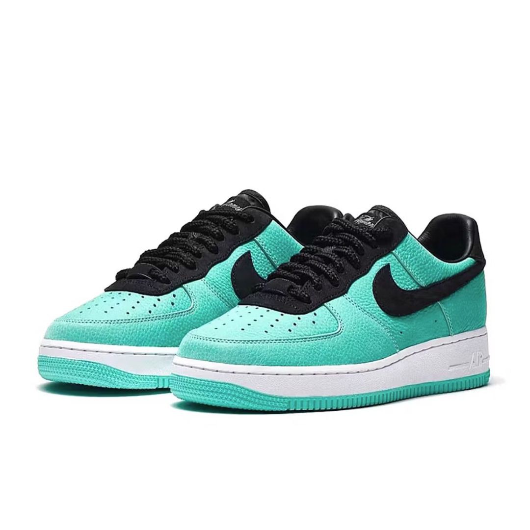 Tênis Nike Air Force 1 Low Tiffany & Co. 1837 (Friends and Family