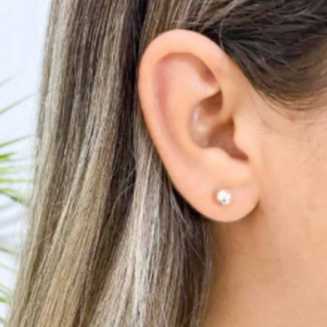 Piercing de Orelha Com Bolinha Em Prata 925