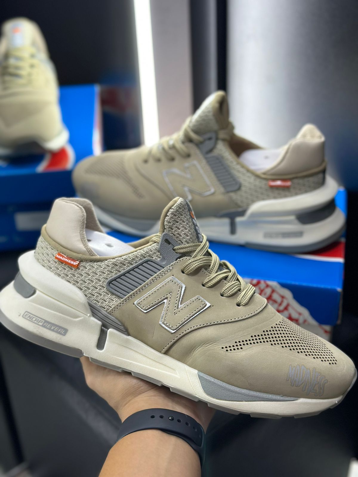 New balance sales 770 bege masculino