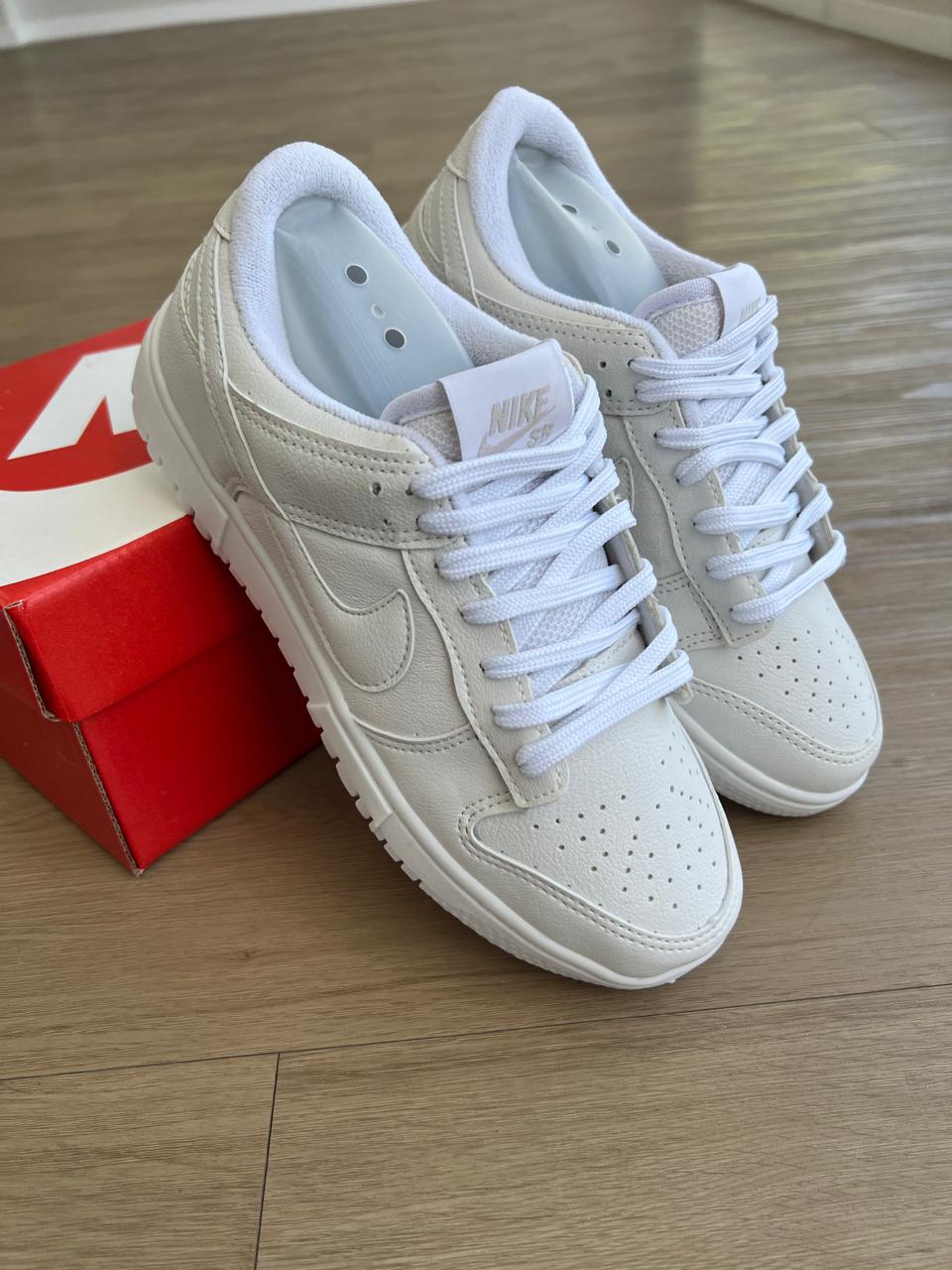 DUNK LOW SB BRANCO - WC SHOES