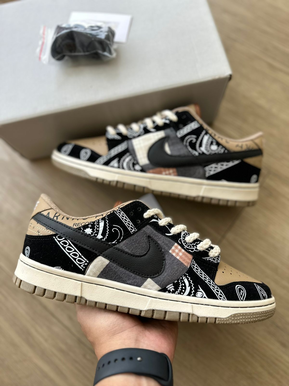 Travis Scott × Nike SB Dunk Low DUNK LOW SB TRAVIS SCOTT - WC SHOES