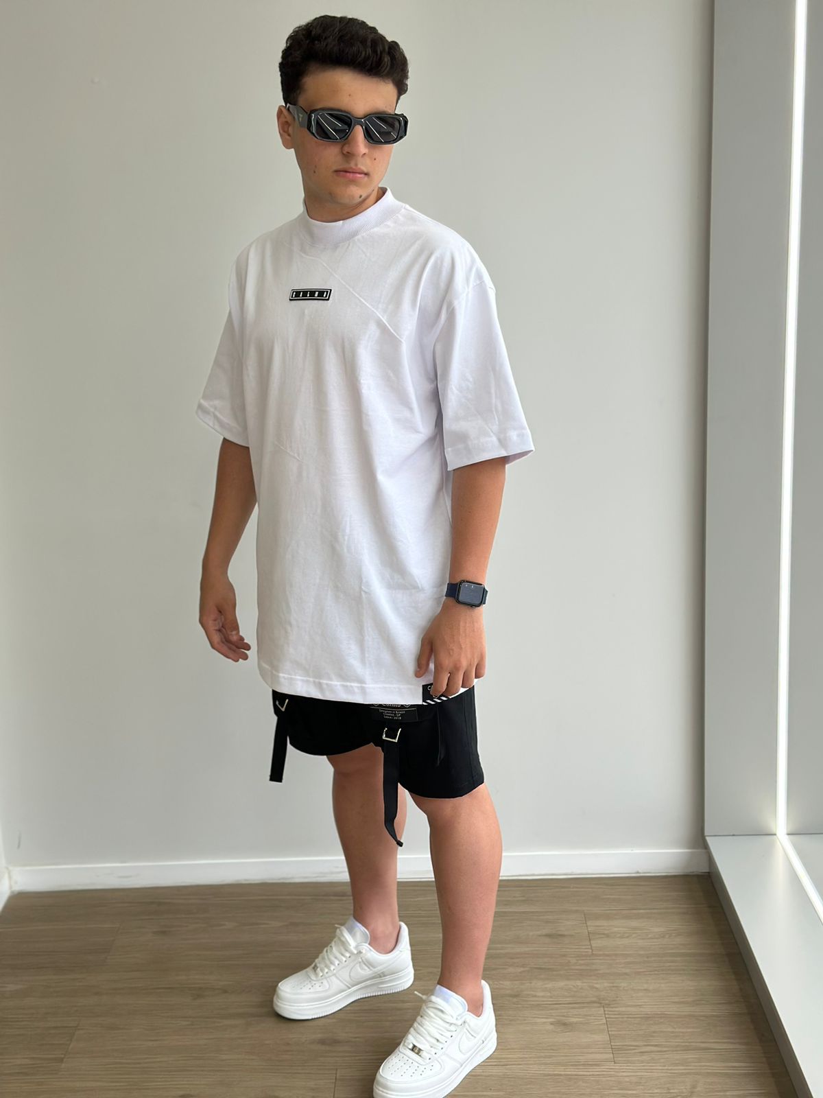 Camiseta Over Calmô Shoulder Branca - WC SHOES