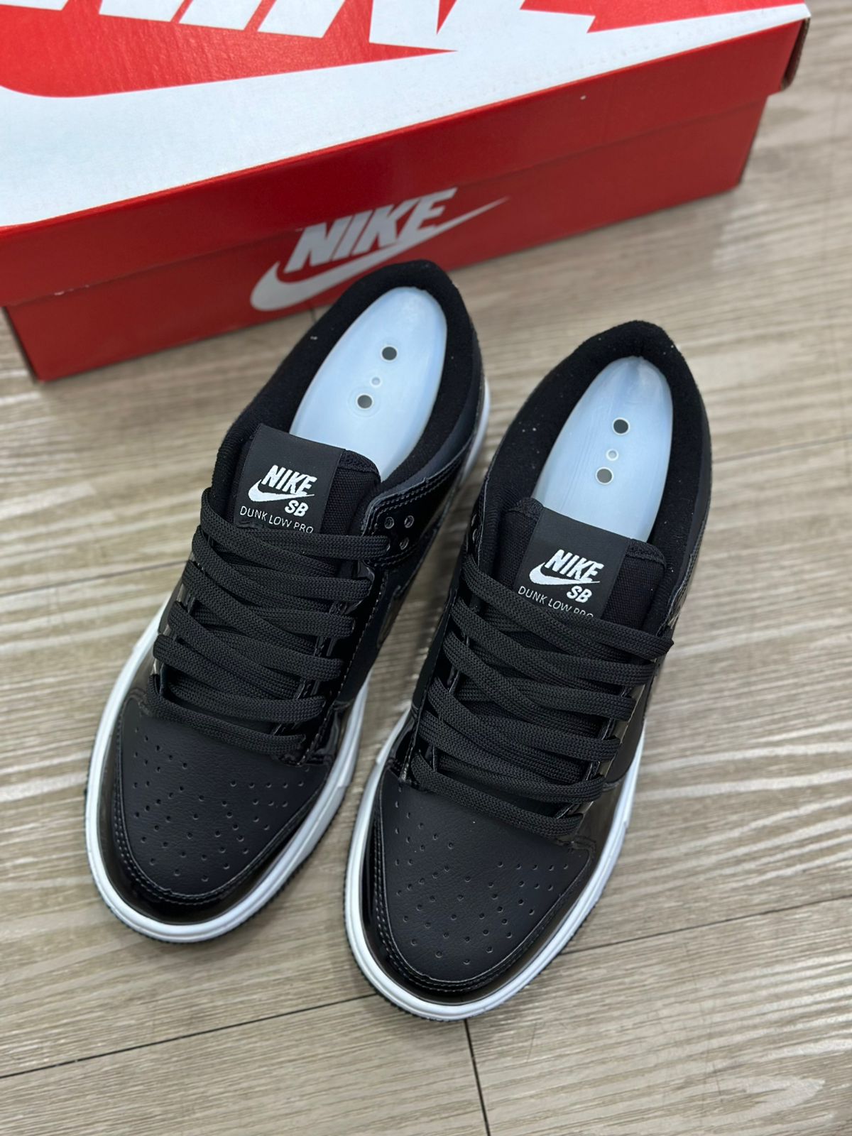 DUNK LOW SB PRETO VERNIZ - WC SHOES