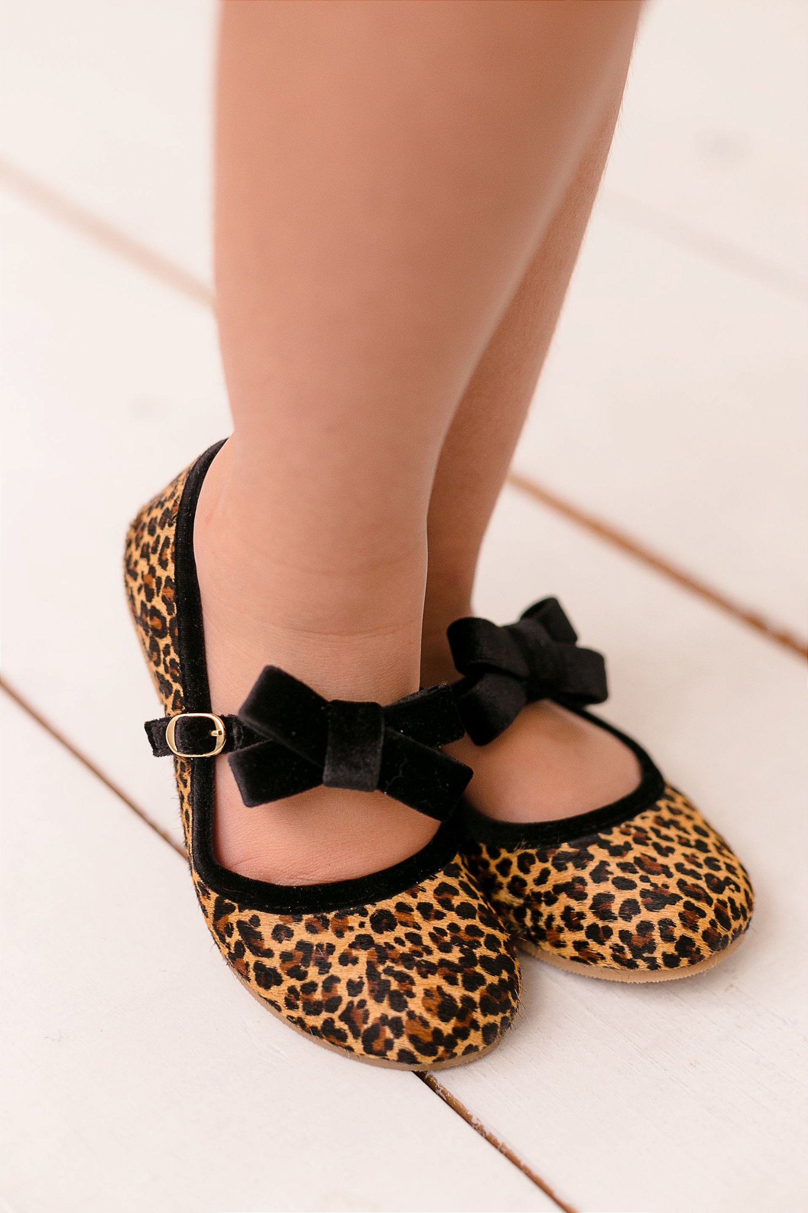 Sapato infantil feminino oncinha em couro - Lelê com pé - os melhores  sapatos infantis