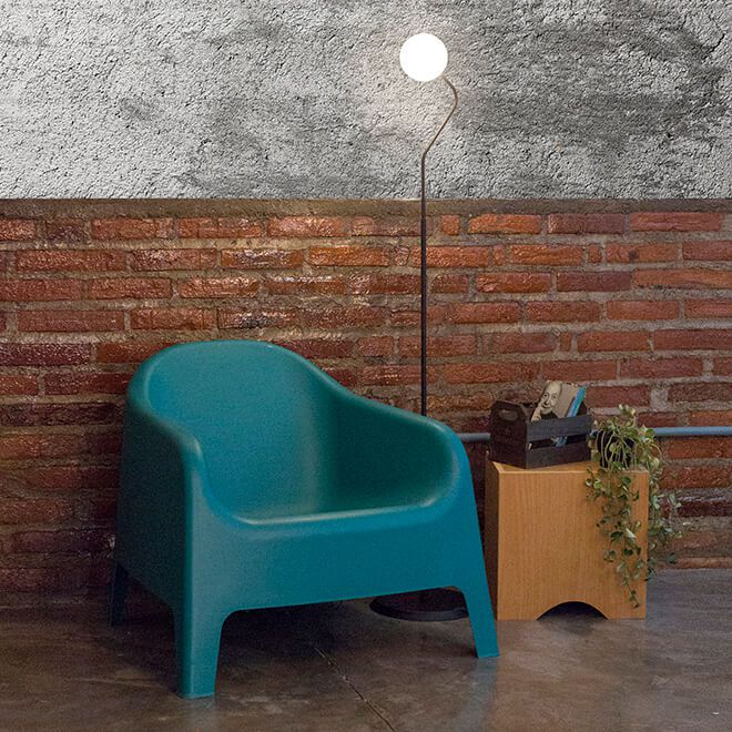 Luminária de Coluna Abajur Piso Chão Globo KOMA PRETO Trybo