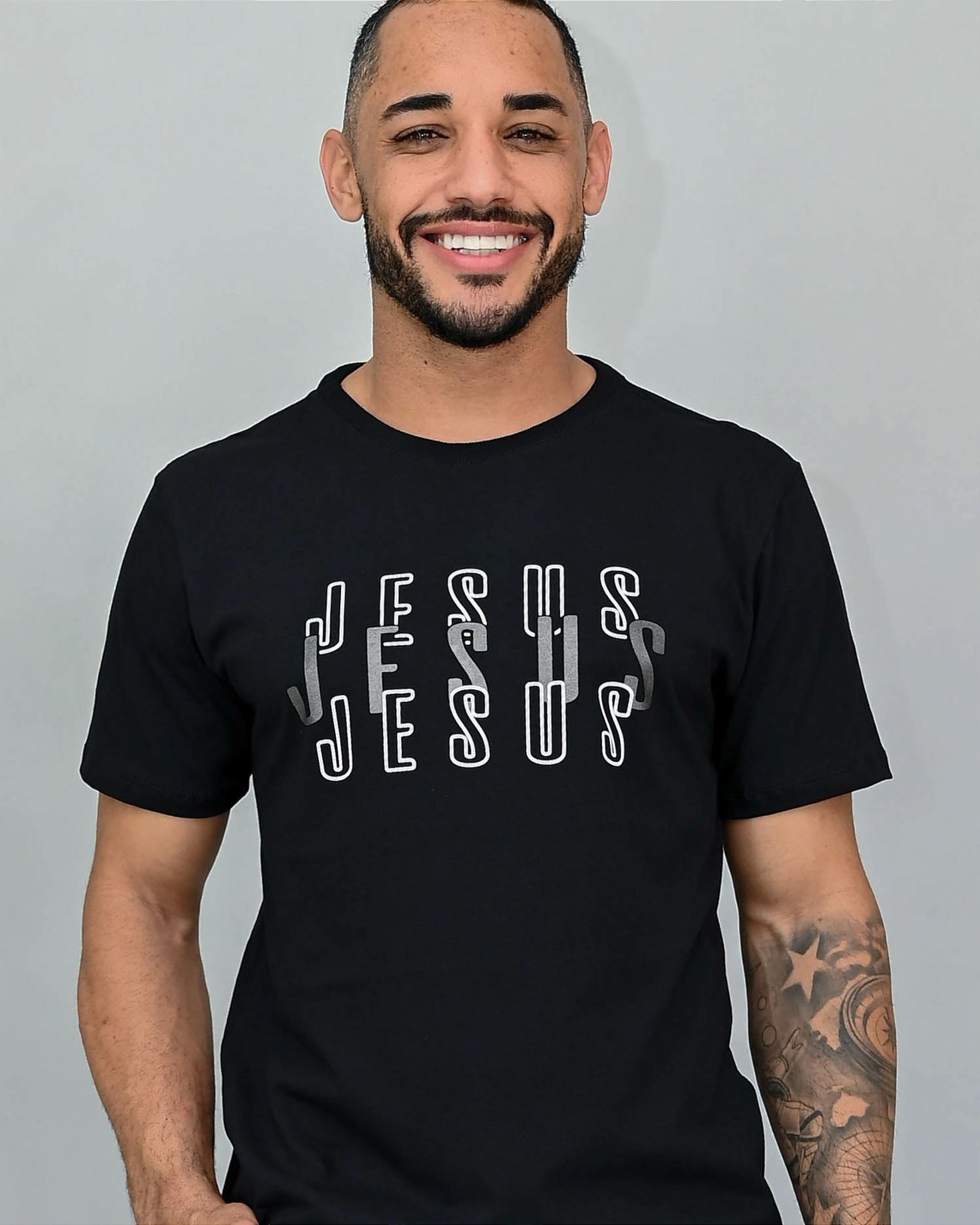 Camiseta Masculina Jesus Preto - Consagra Tshirts - Distrito Tshirts