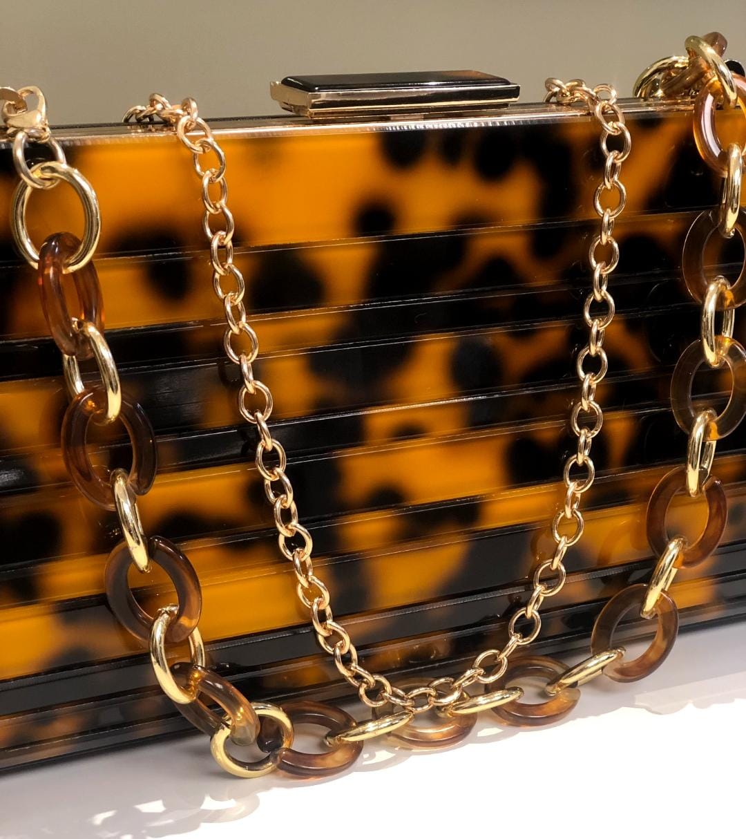 Clutch resina hotsell