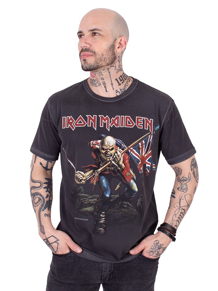 Camiseta Iron Maiden The Trooper Estonada - Art Rock - Receba em Casa
