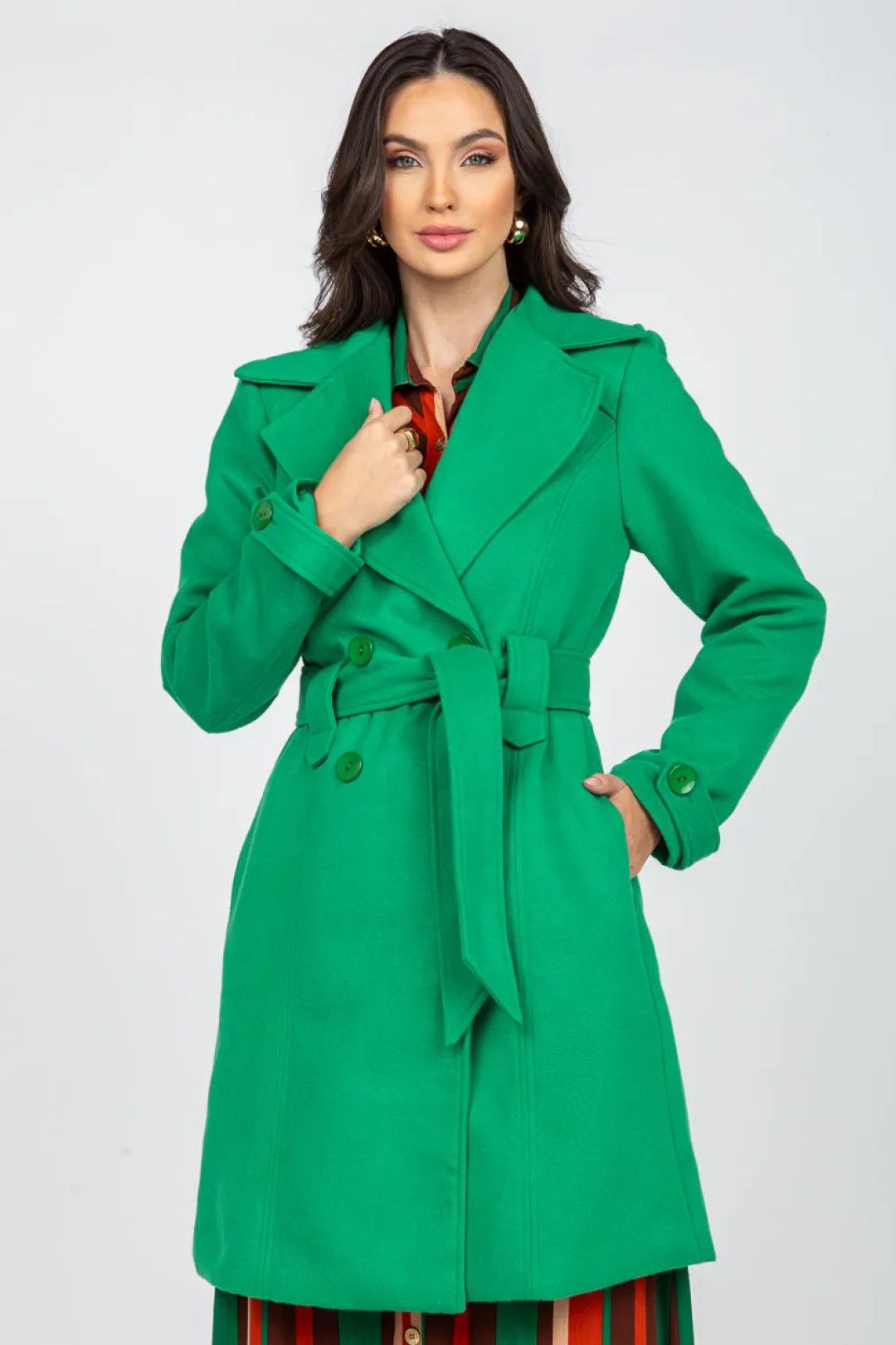 Casaco Verde Em Lã Batida Botões Frontais E Acompanha Faixa Expressão -  Dellilu - Moda Clássica e Executiva