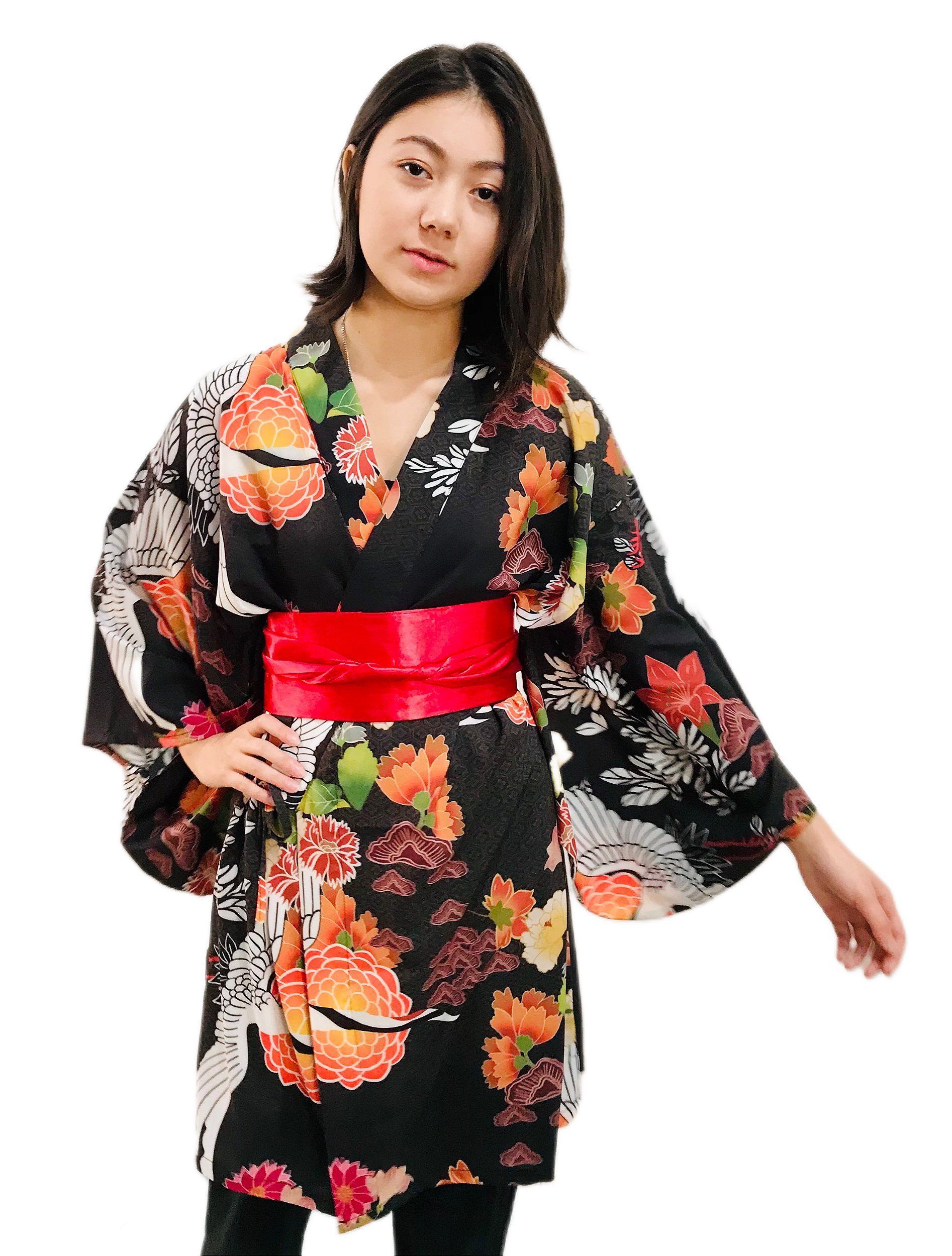 Kimono Curto Tsuru Flores Preto - Flor de Fogo Kimonos