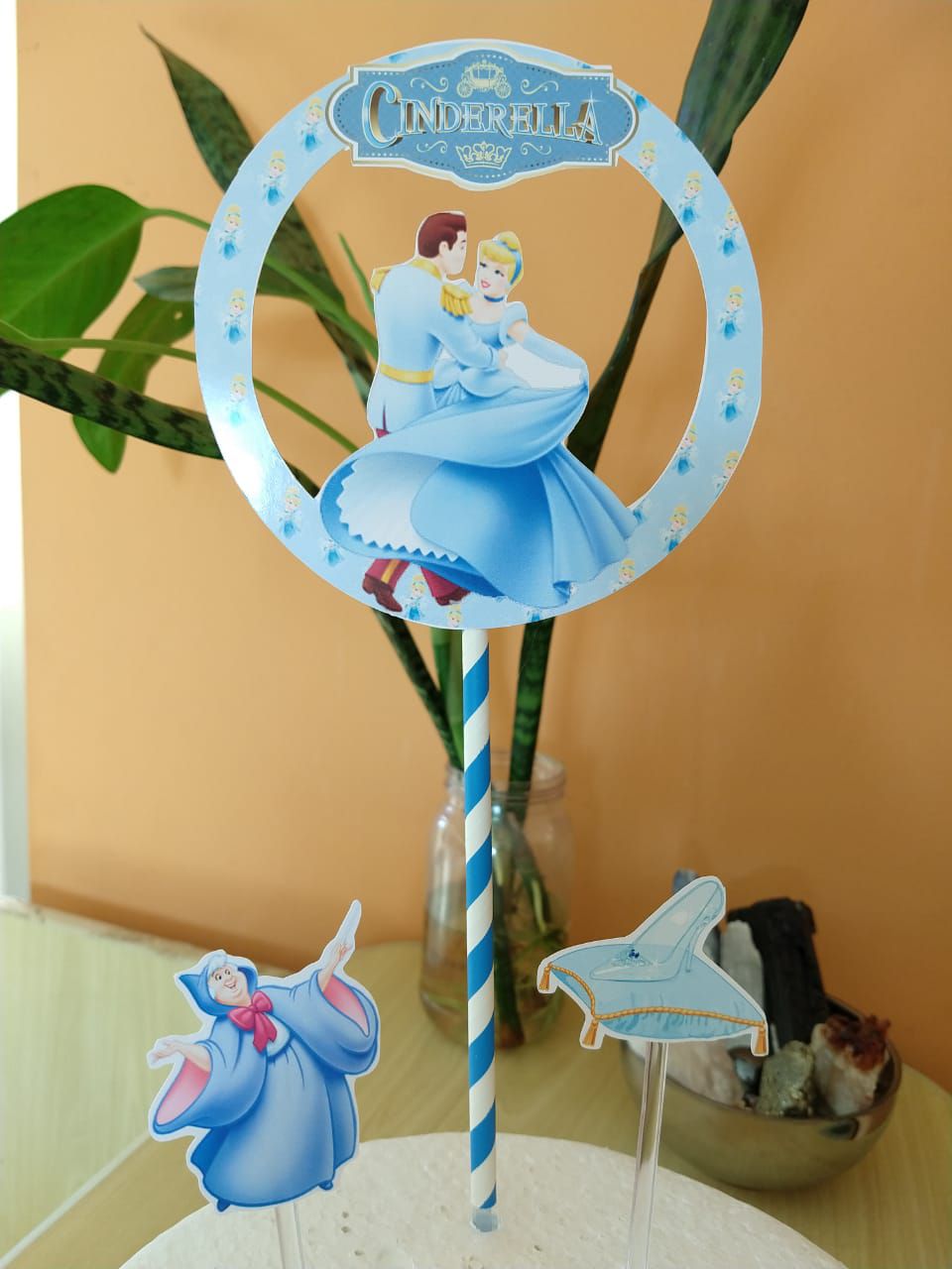 Topo de bolo  Princess crafts, Disney princess crafts, Princess party