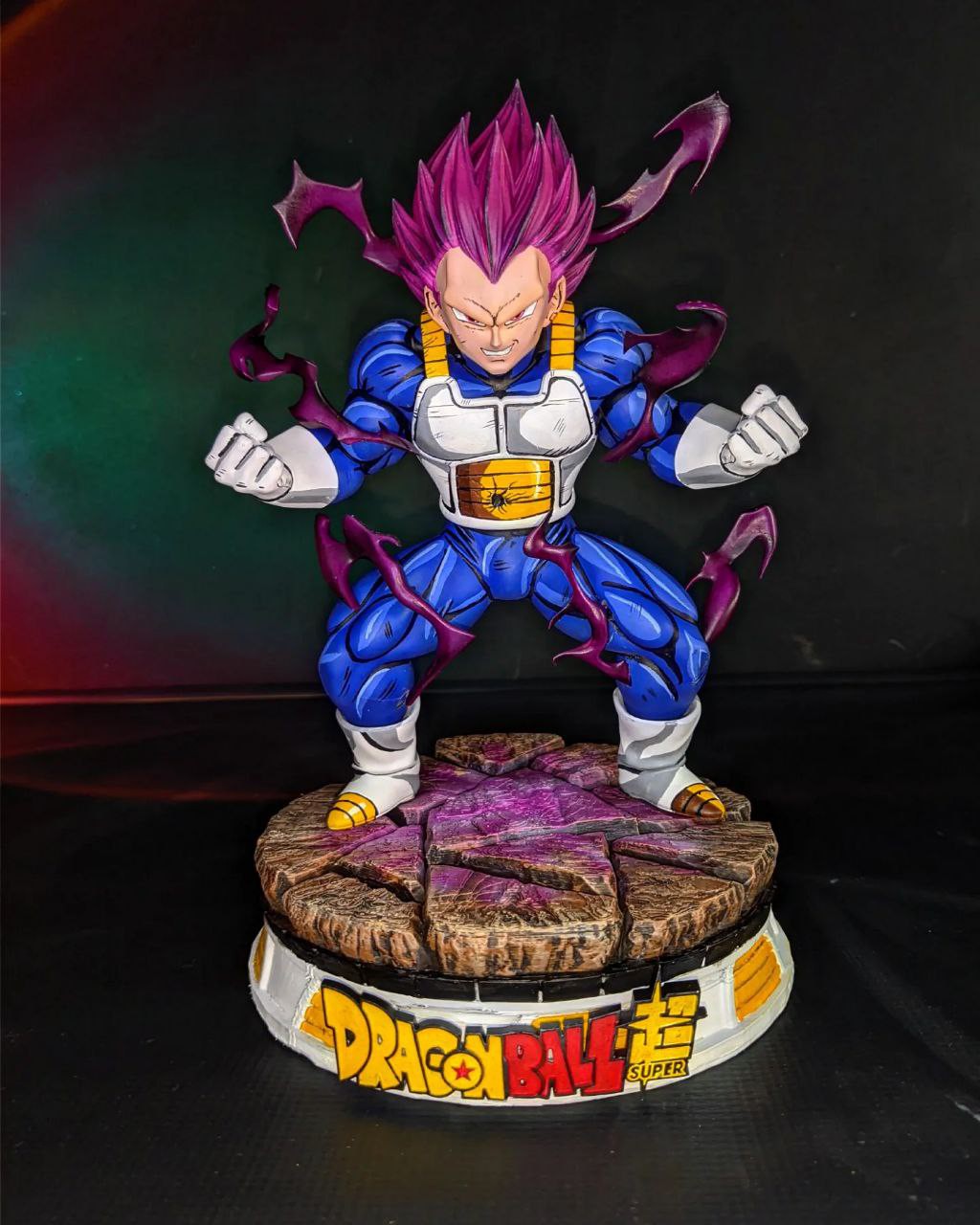 Vegeta Super Sayajin - Miniatura Colecionável Dragon Ball Super