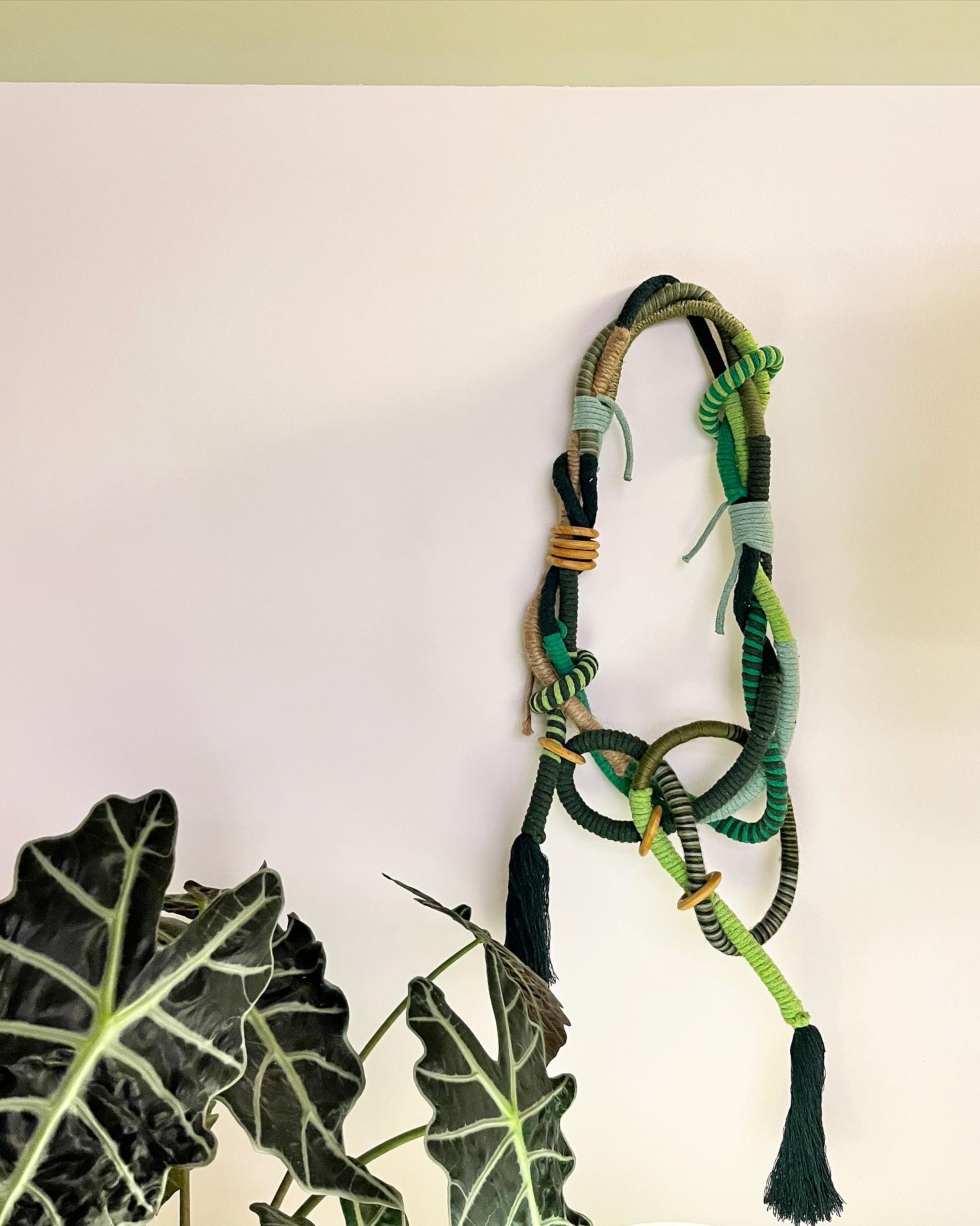 Colar de Parede Ever Green - Produtos de Decoração feitos por mãos ...