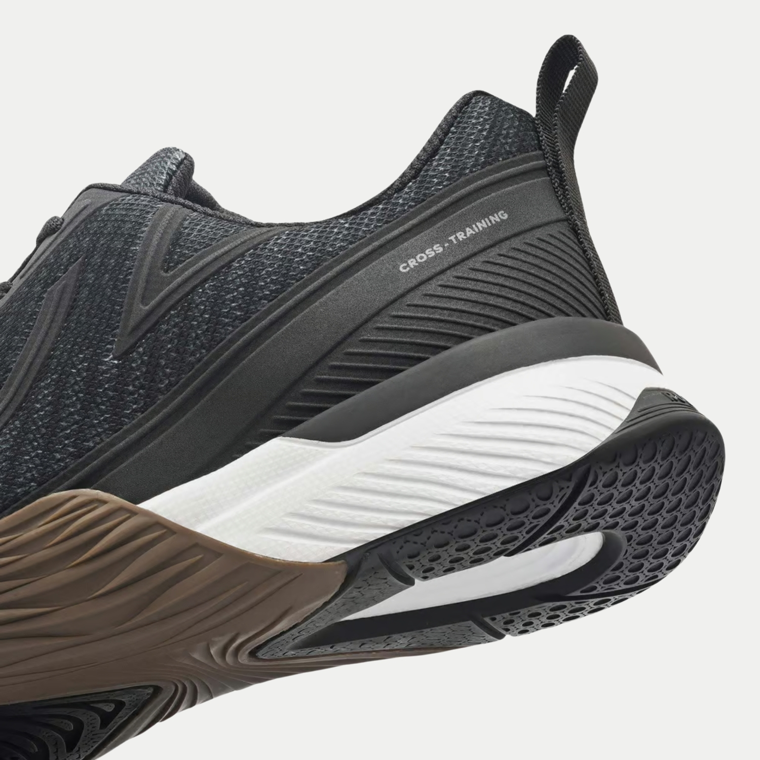 E.r⑅　0823 TÊNIS LYND XTREMO CROSS FIT PRETO MASCULINO - Lojas Parati