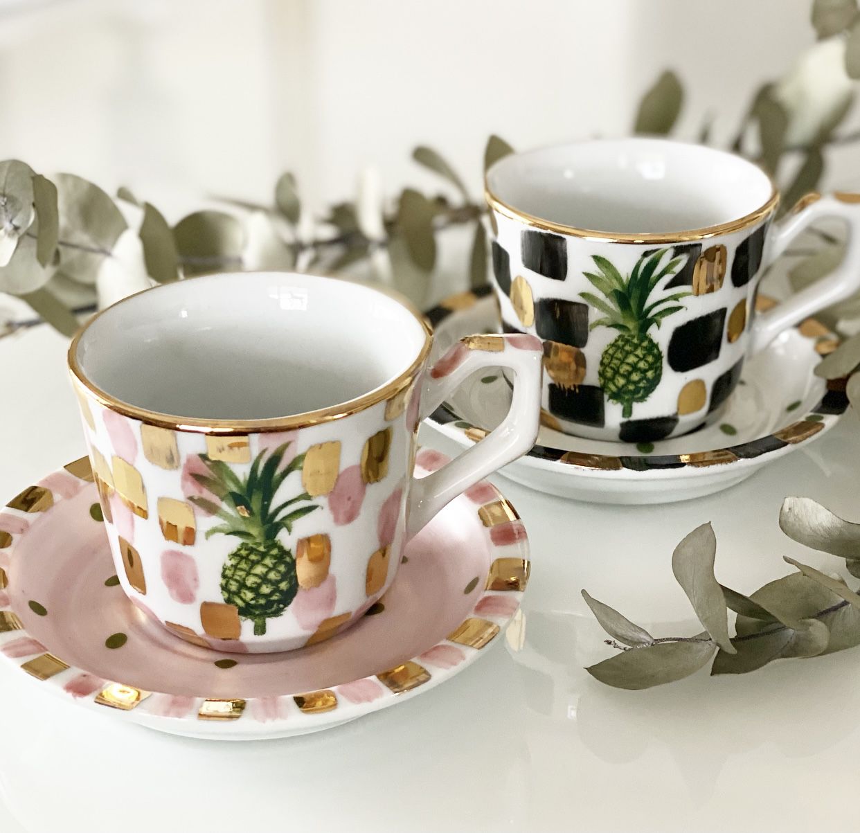 xícara chá porcelana pintada - Liliane Garmes