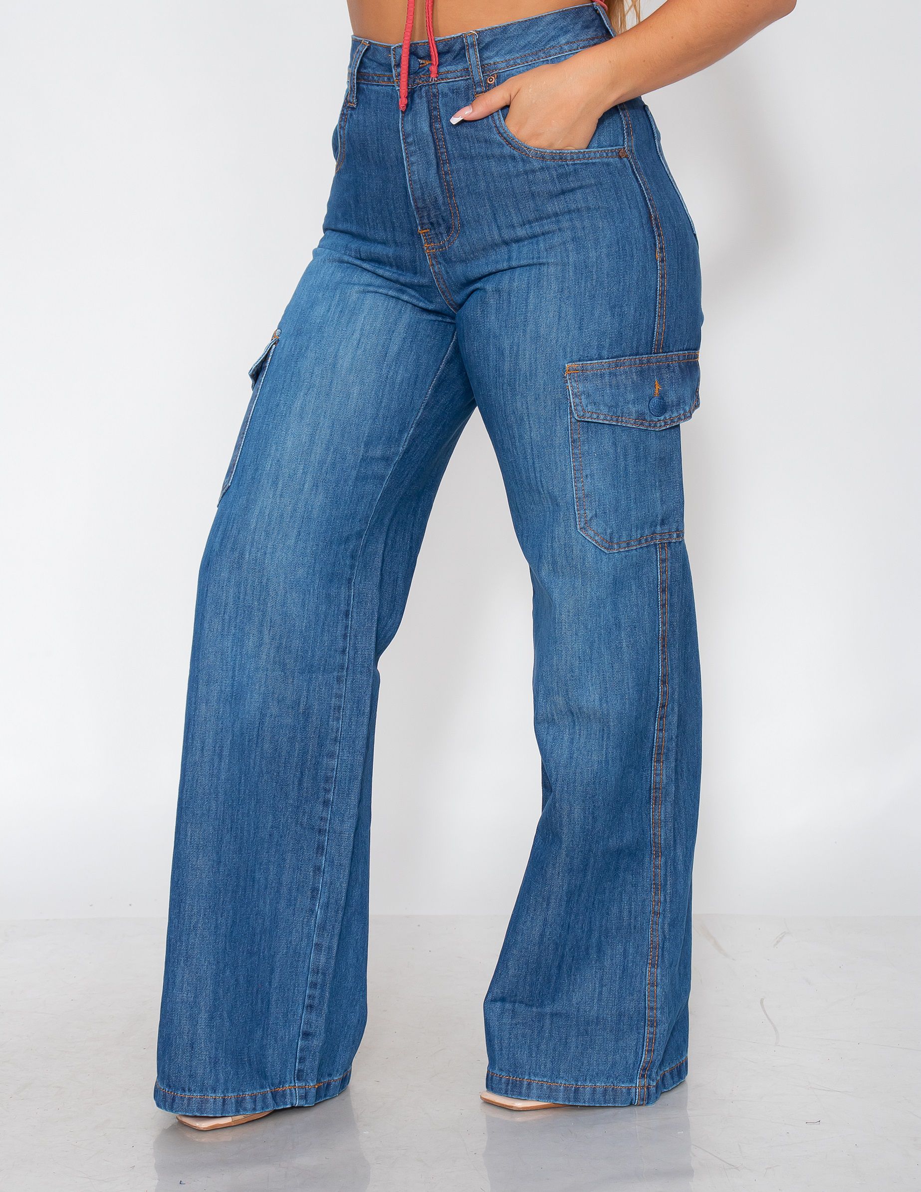 Calça Jeans Feminina Wide Leg Com Bolsos Cargo REF 09324 - Dejelone | As  melhores marcas estão aqui!
