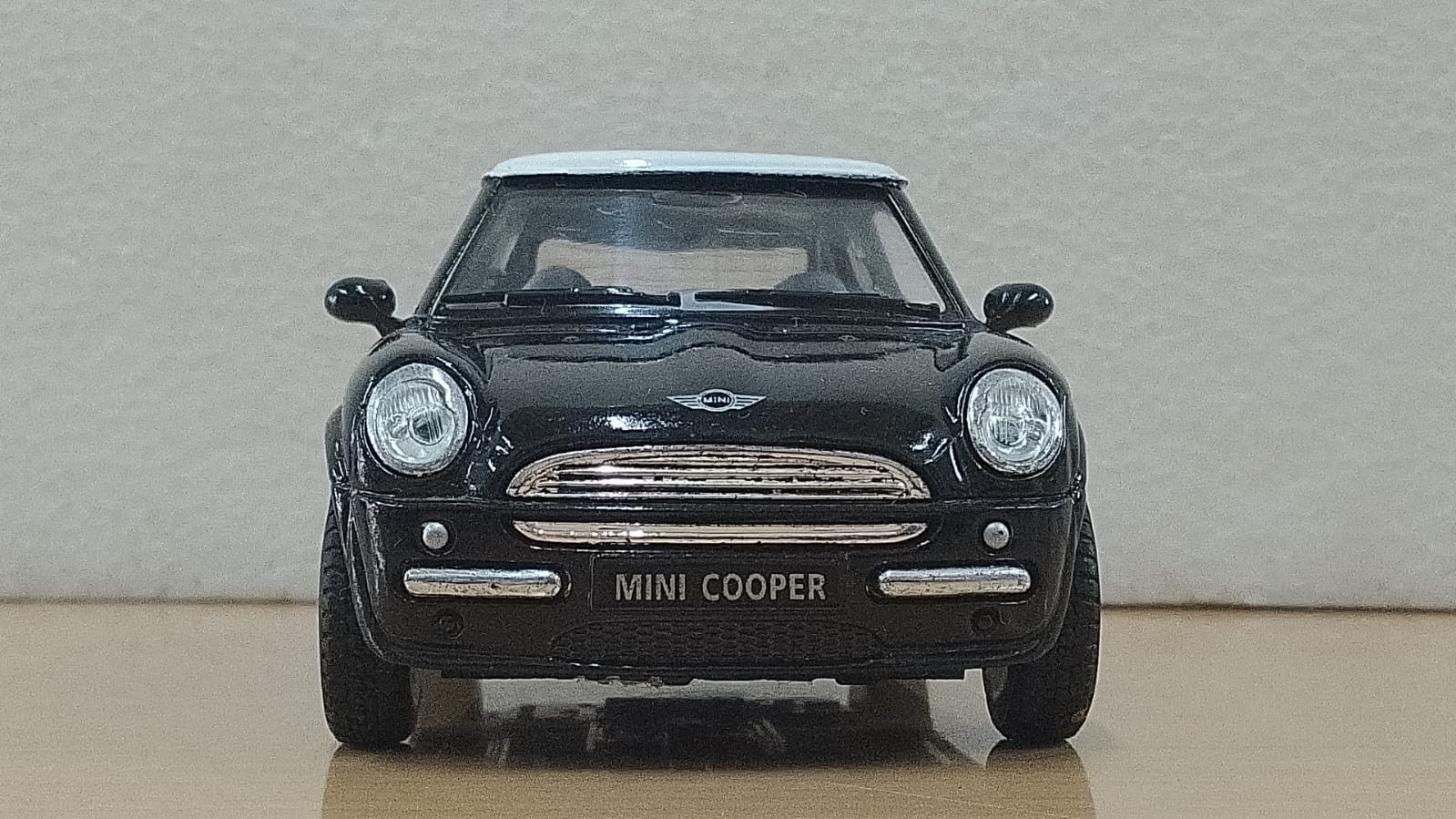 Voiture Mini Cooper Racing Bleu Et Blanc 1-43 Cararama - Véhicule De