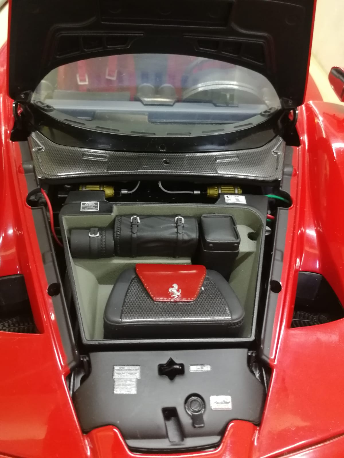 DeAgostini Ferrari Enzo 1/10 – Miniature Diecast Rouge – Complète – Fabriquée Au Japon
