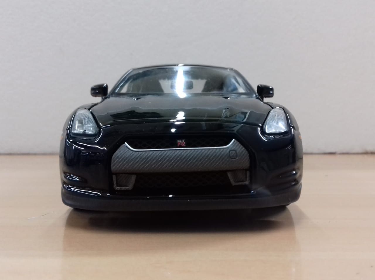 Maisto - Nissan GT-R (R35) 2009 - 1/24 - HTC - MODELISMO