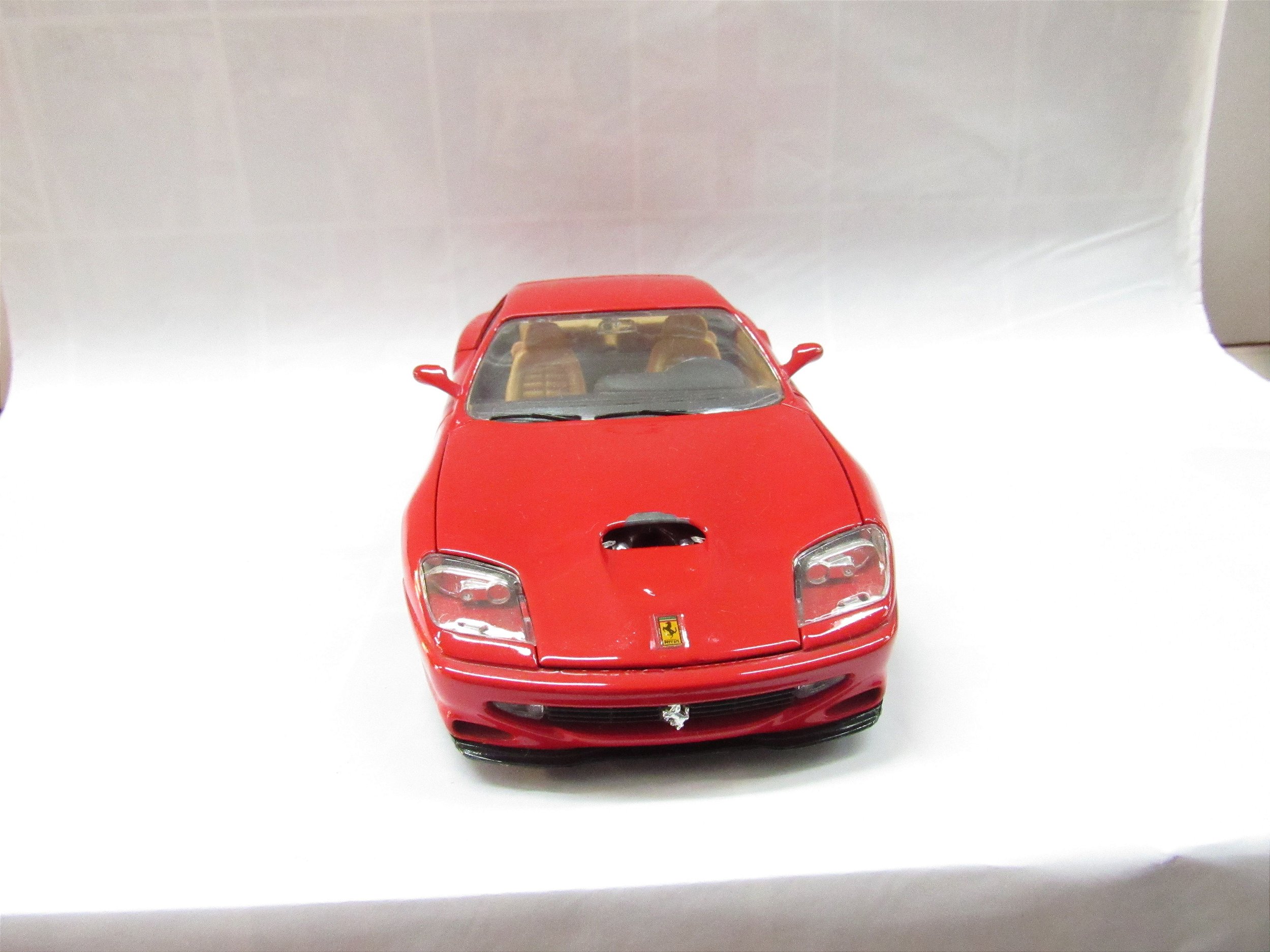 Voiture 1/18 Burago Ferrari 550 Maranello Silver Bburago Diecast