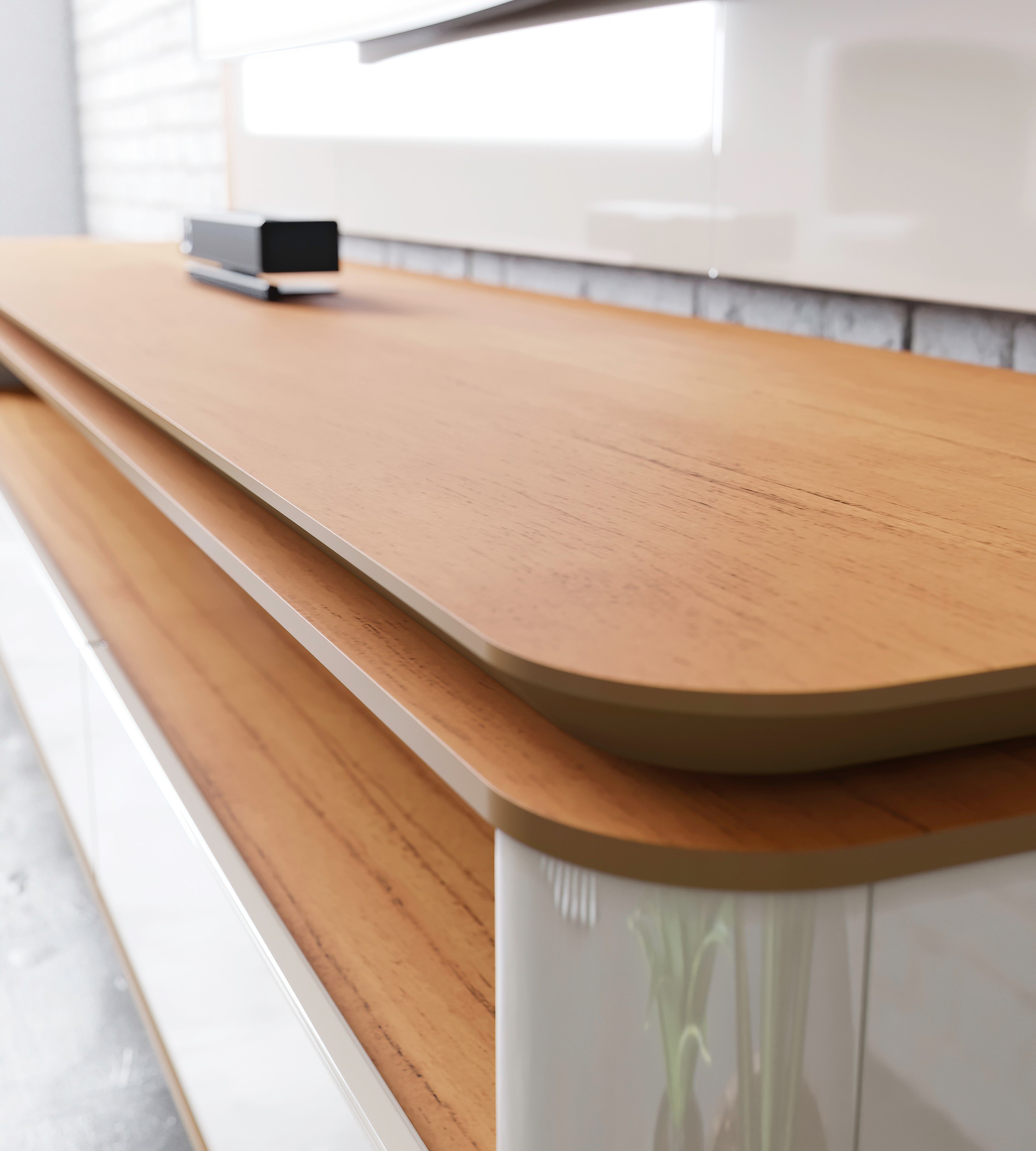 RACK ARC 3GVT 2,6 - OFF WHITE/NATURE - Casa Guido - Especialista em Móveis