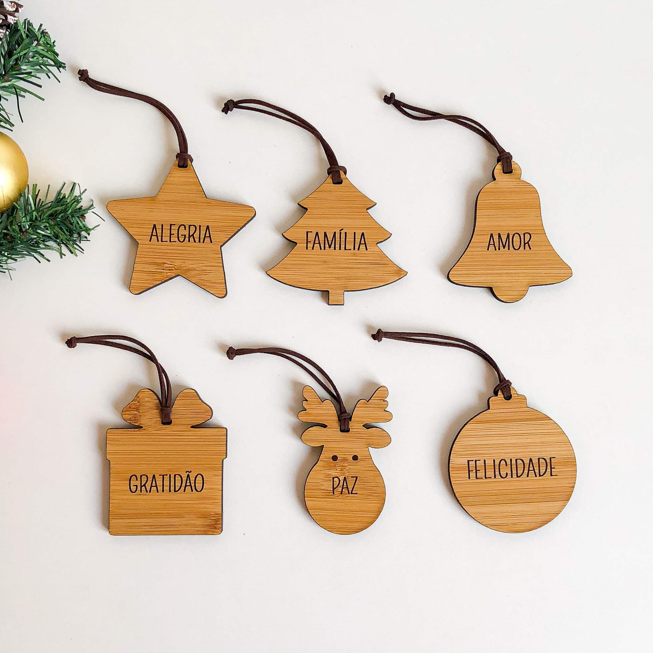 Kit 6 Enfeites para Árvore de Natal Personalizados em Bambu - HOME GIFTS