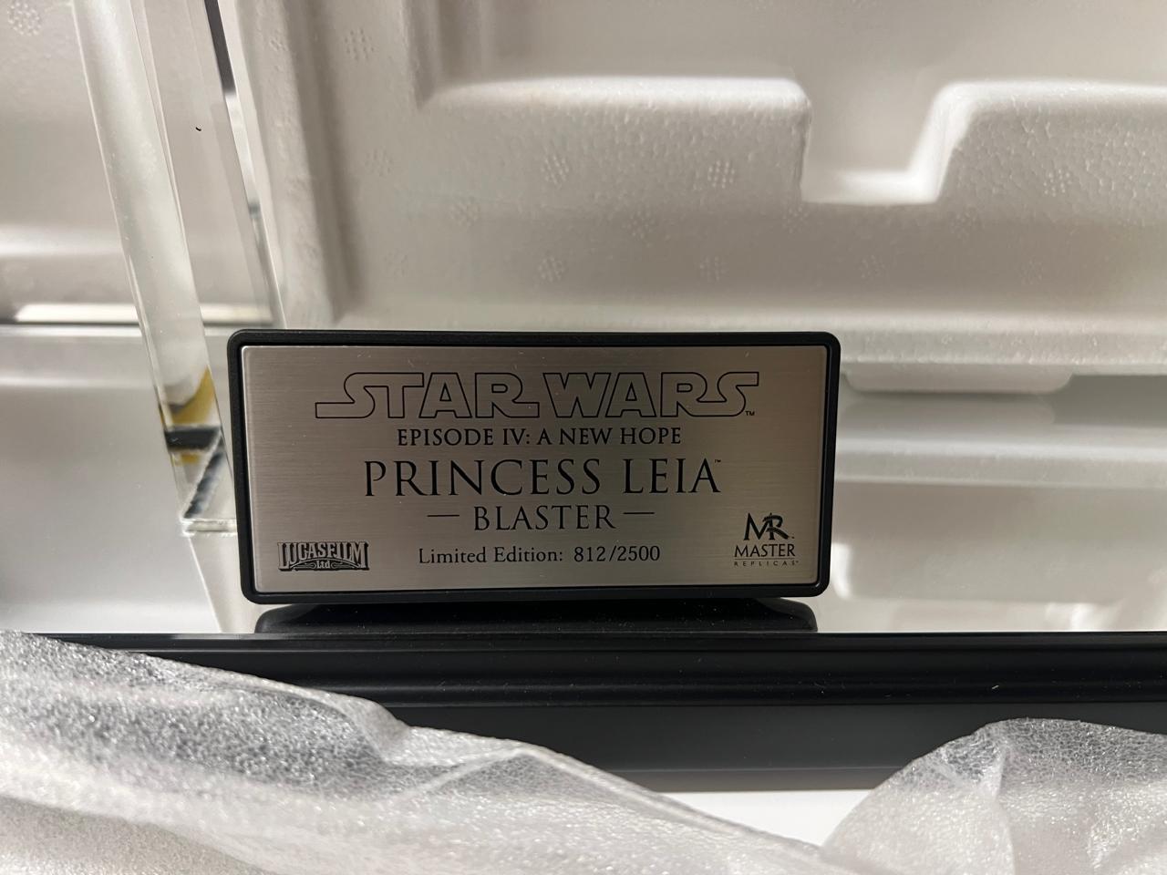 🔫 Master Replica – Blaster Princesa Leia (Star Wars Ep. IV