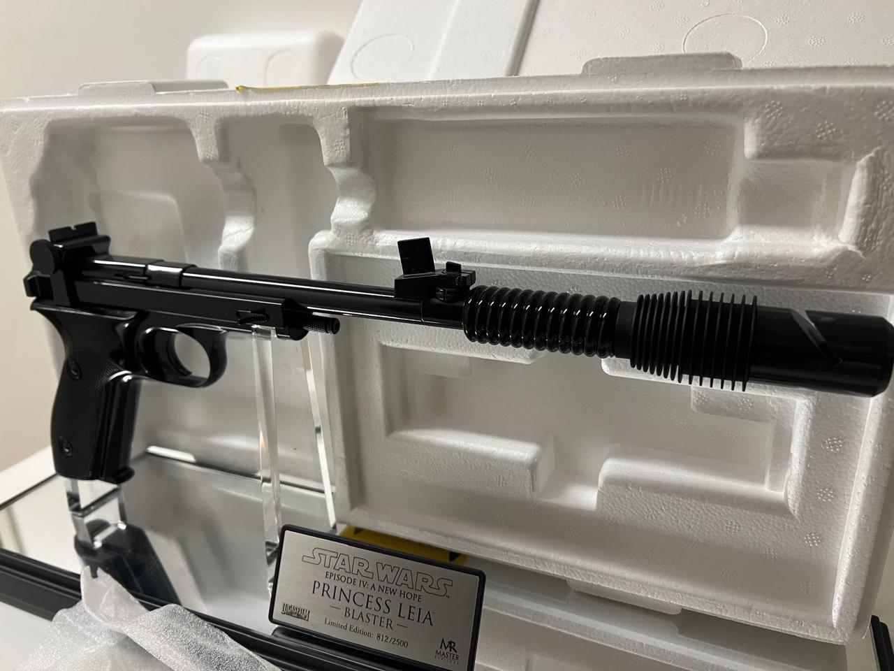 🔫 Master Replica – Blaster Princesa Leia (Star Wars Ep. IV