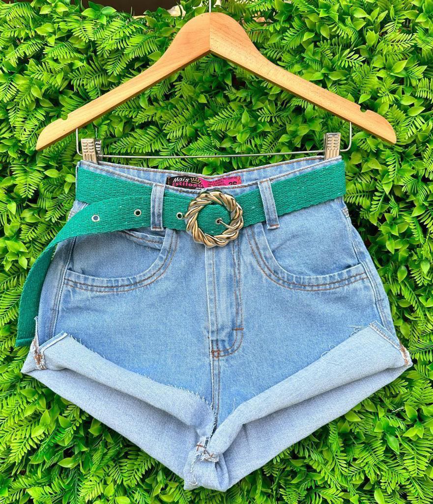 Short jeans com cinto verde - The Girls