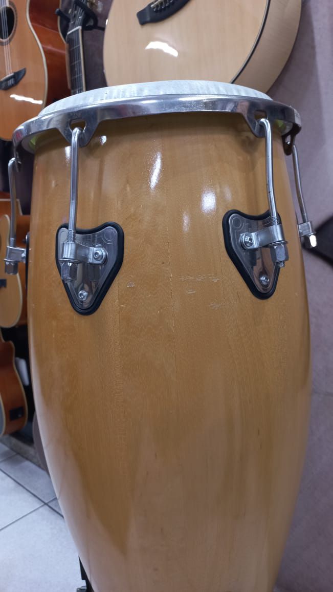 Conga Luen Bravo M 11 1/2 com Suporte Shop Music Loja Online de