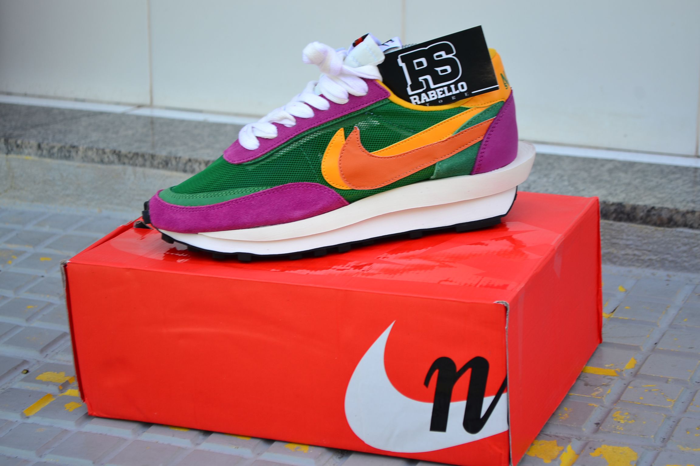 nike sacai pine green on feet