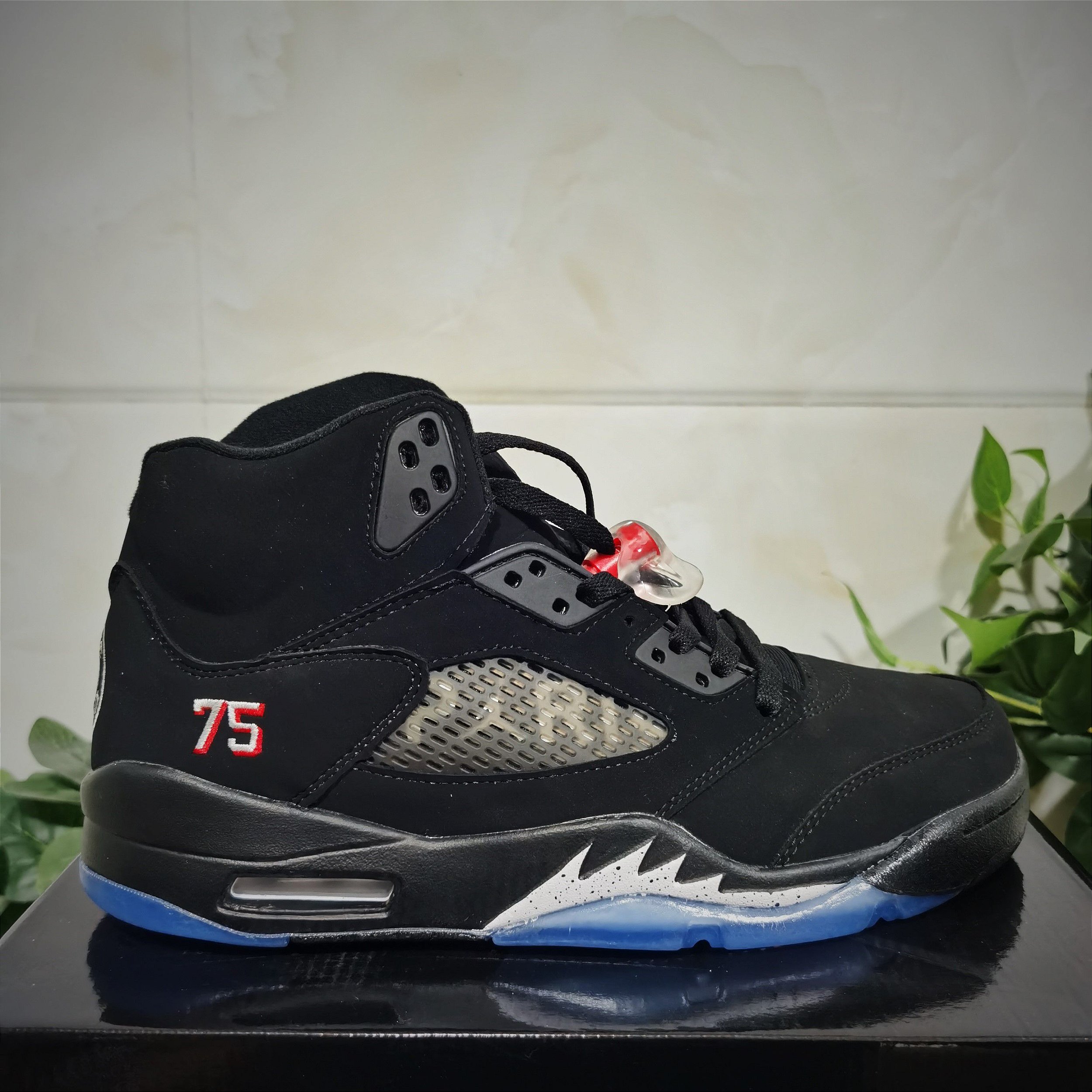 Paris jordan 5 best sale