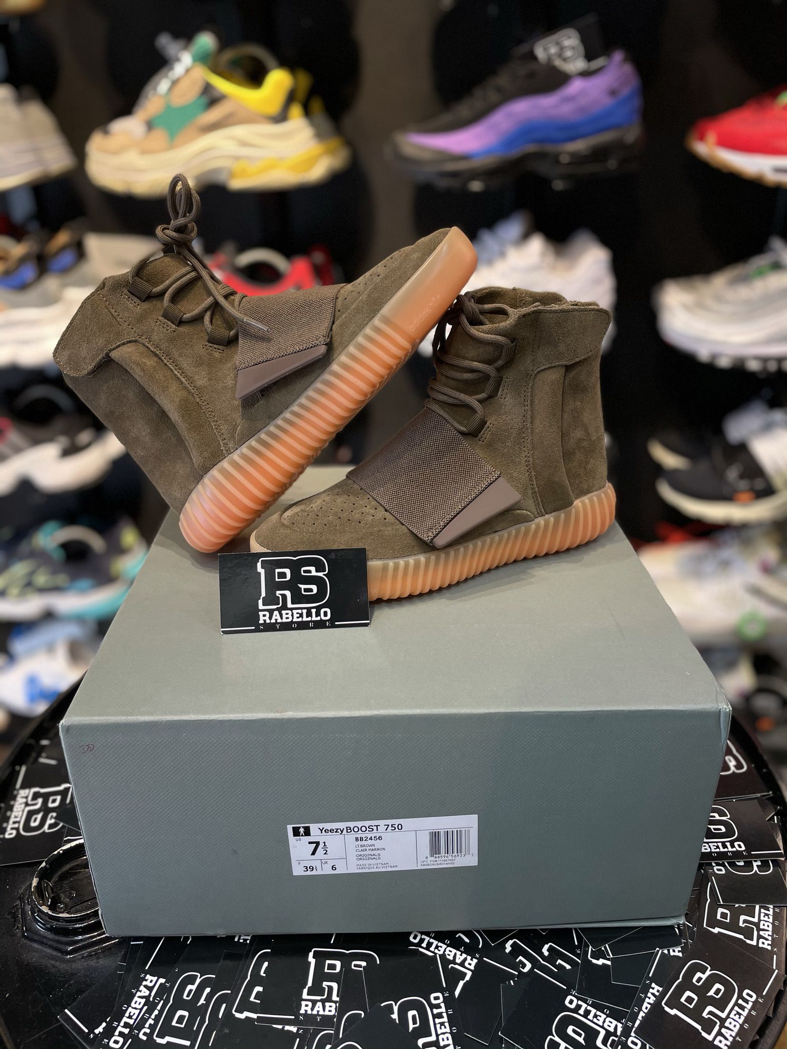 Tenis Adidas Yeezy Boost 750 Light Brown Chocolate PK ENCOMENDA Rabello Store Tenis Vestuarios Lifestyle e muito mais