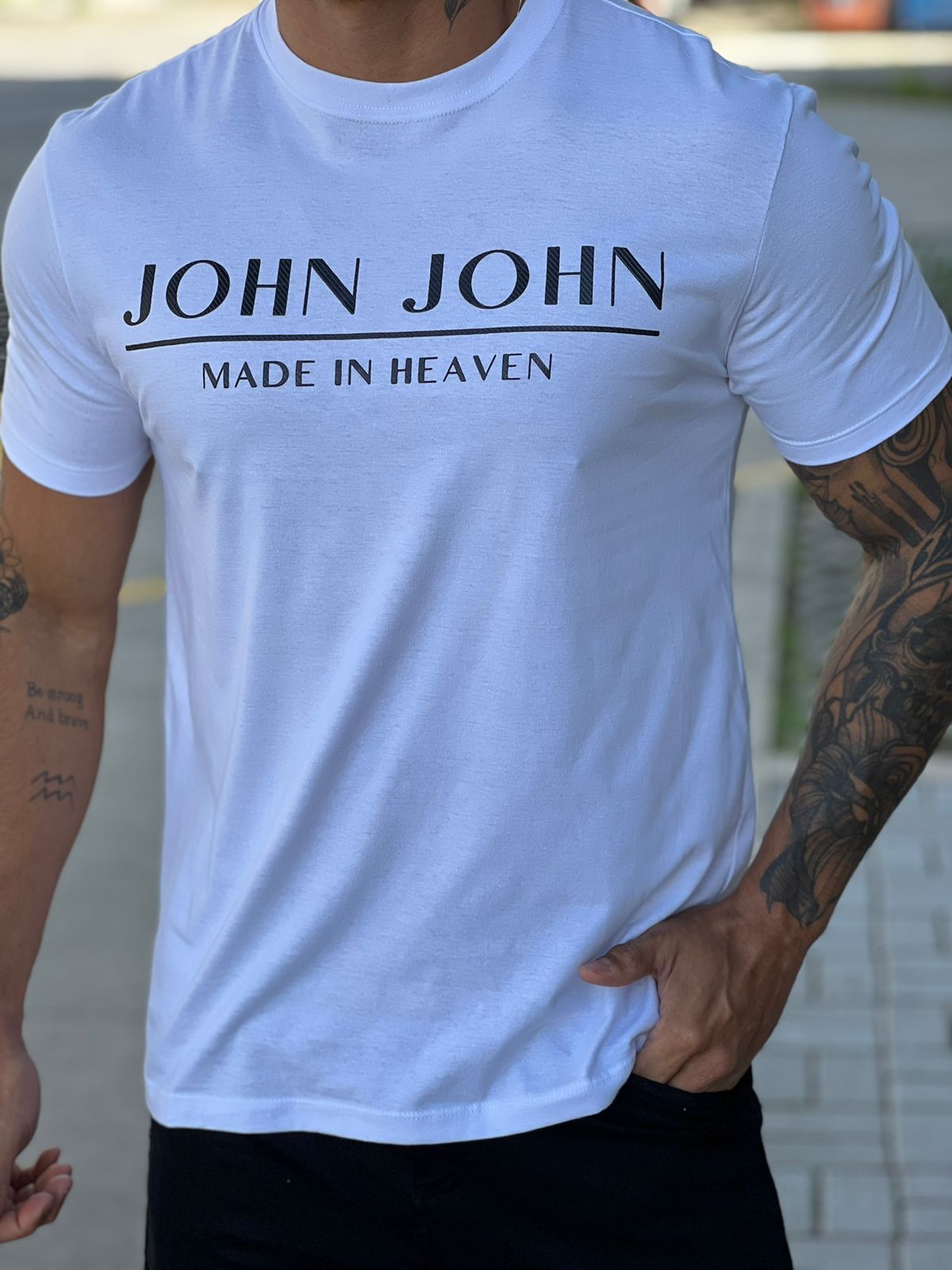 CAMISETA JOHN JOHN LOGO PRETA - HENRI STORE MULTIMARCAS