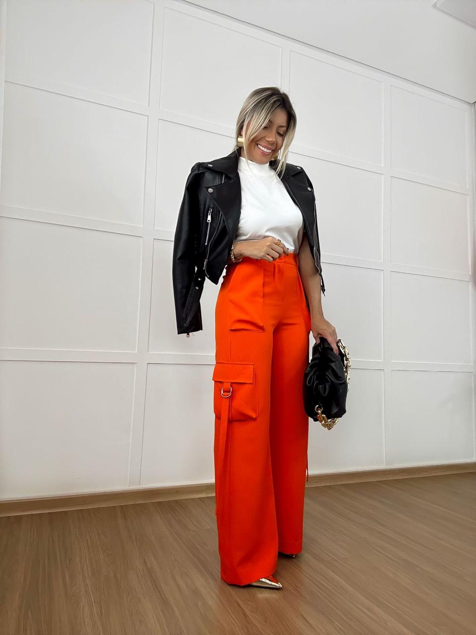 Calça Ibiza Alfaiataria Cargo Pantalona Laranja - Isa Baldo | Sua Loja de  Roupas Femininas Online - Moda Feminina