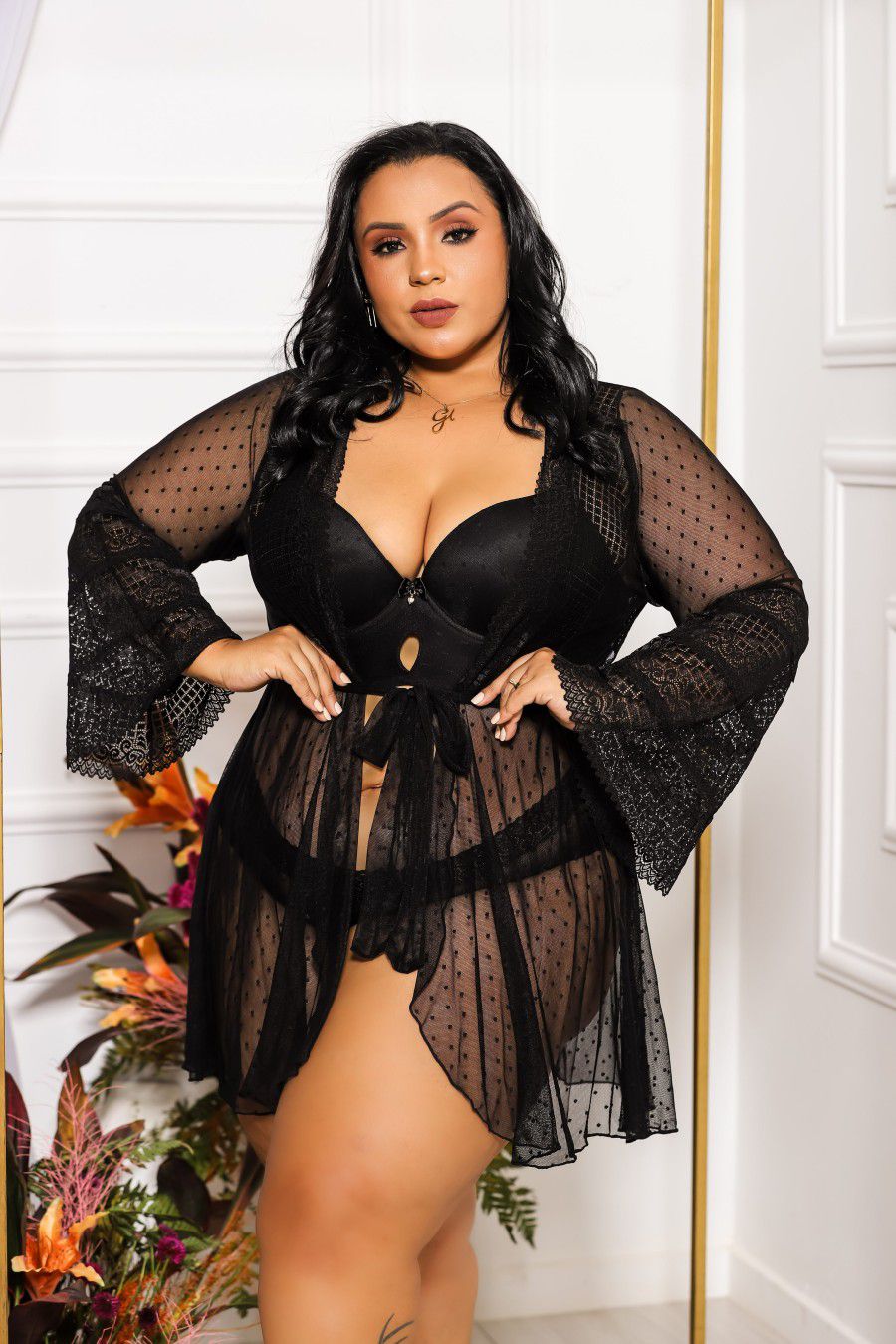 Robe Lingerie Noite em Tule e Renda com Manga Flare Sensual