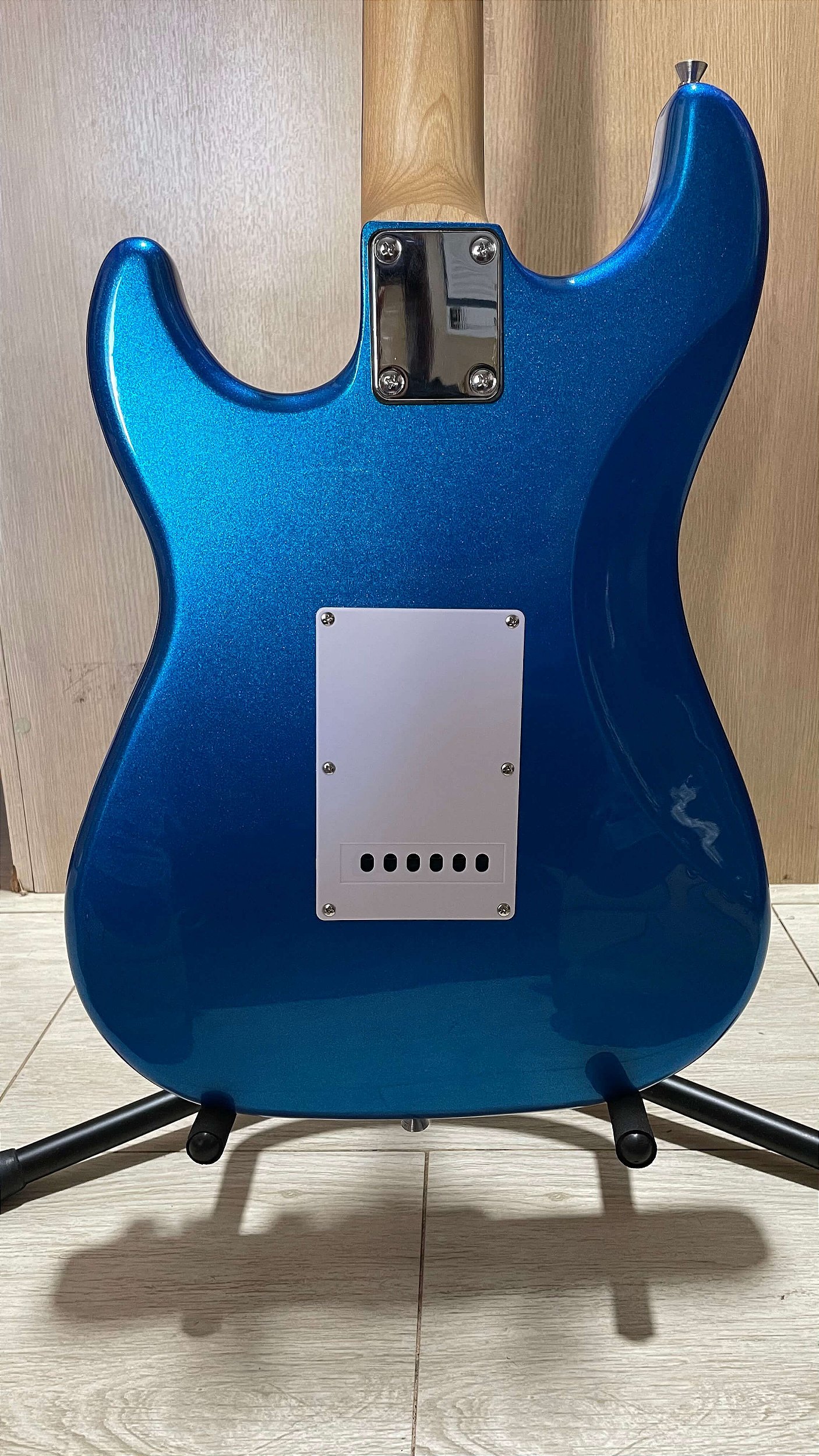 Guitarra Elétrica Stratocaster Malibu EG20-MLB Azul Brilhante