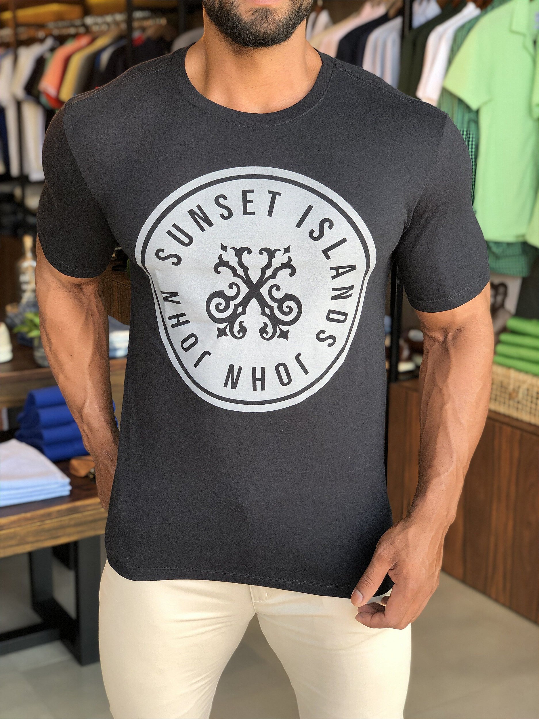 Camiseta John John Logo Sunset Masculina - Dom Store Multimarcas Vestuário  Calçados Acessórios