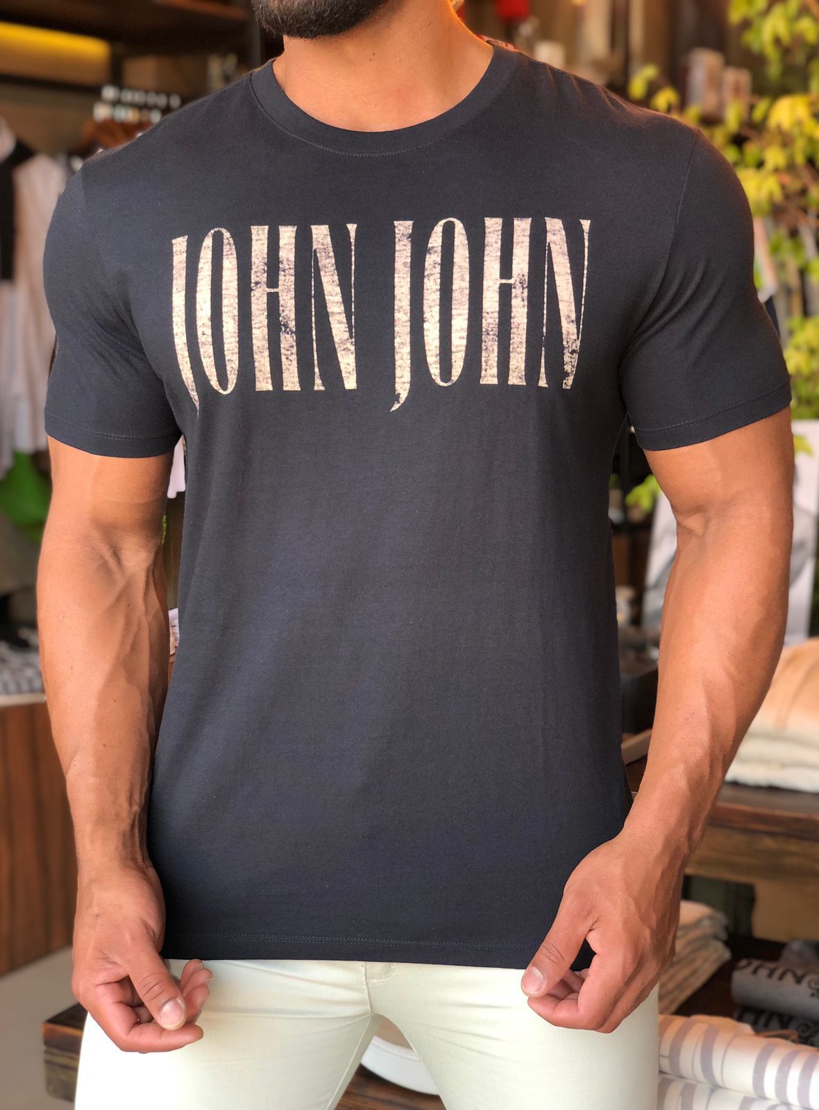 Camiseta John John Outline Flat Preto - HENRI STORE MULTIMARCAS
