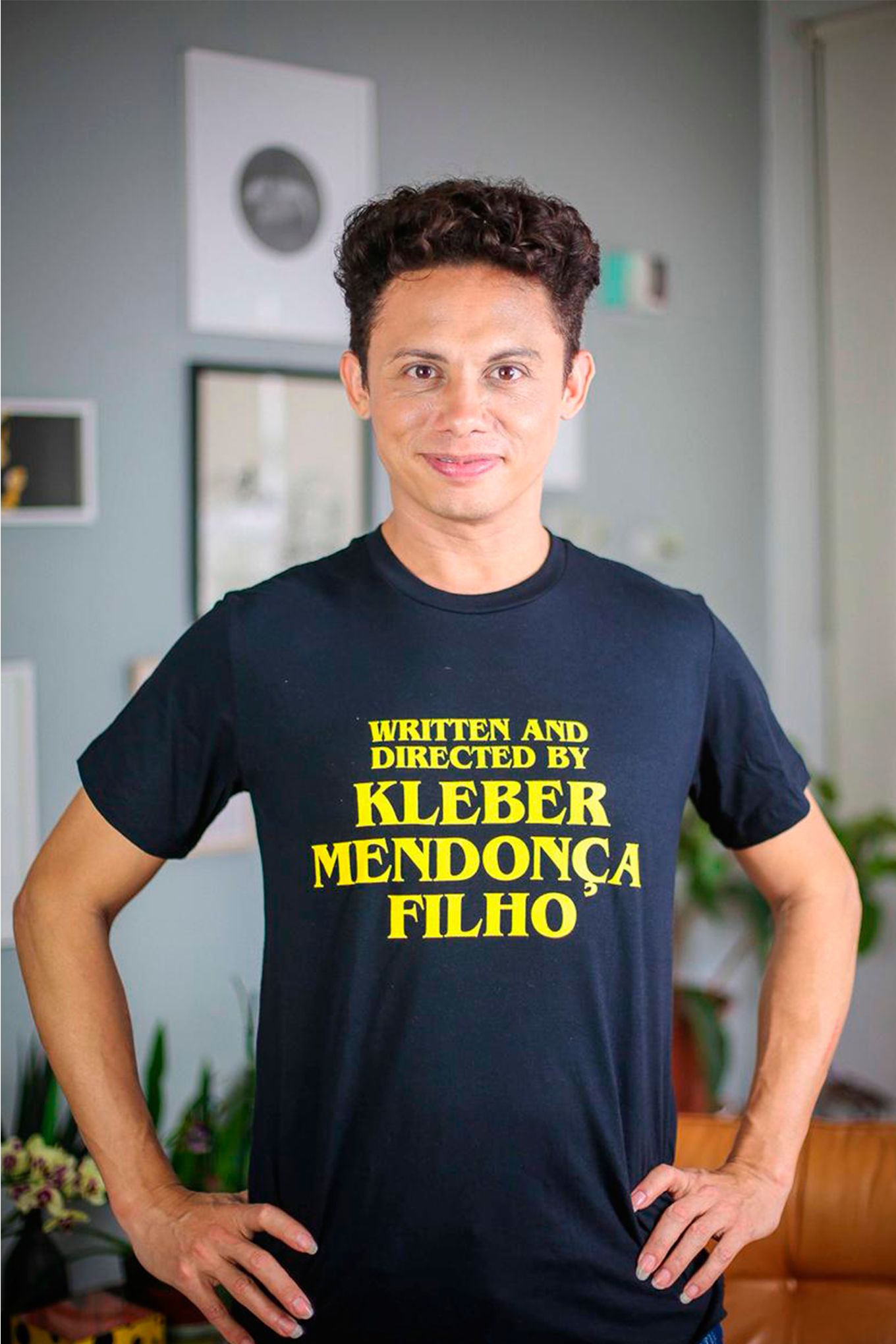 Camiseta Written And Directed by Kleber Mendonça Filho - OBQDC