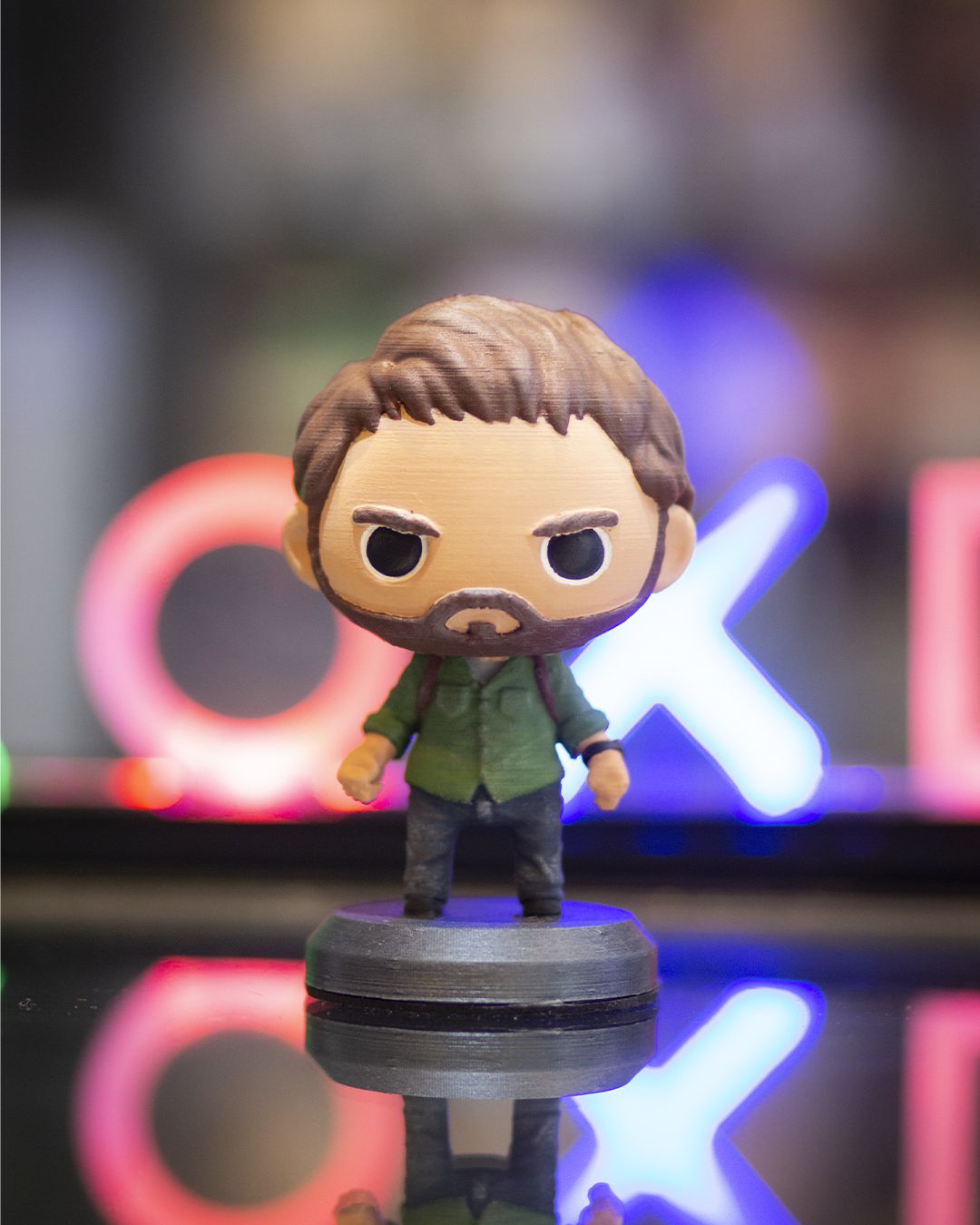 Joel The Last of Us Boneco Colecionável em Resina