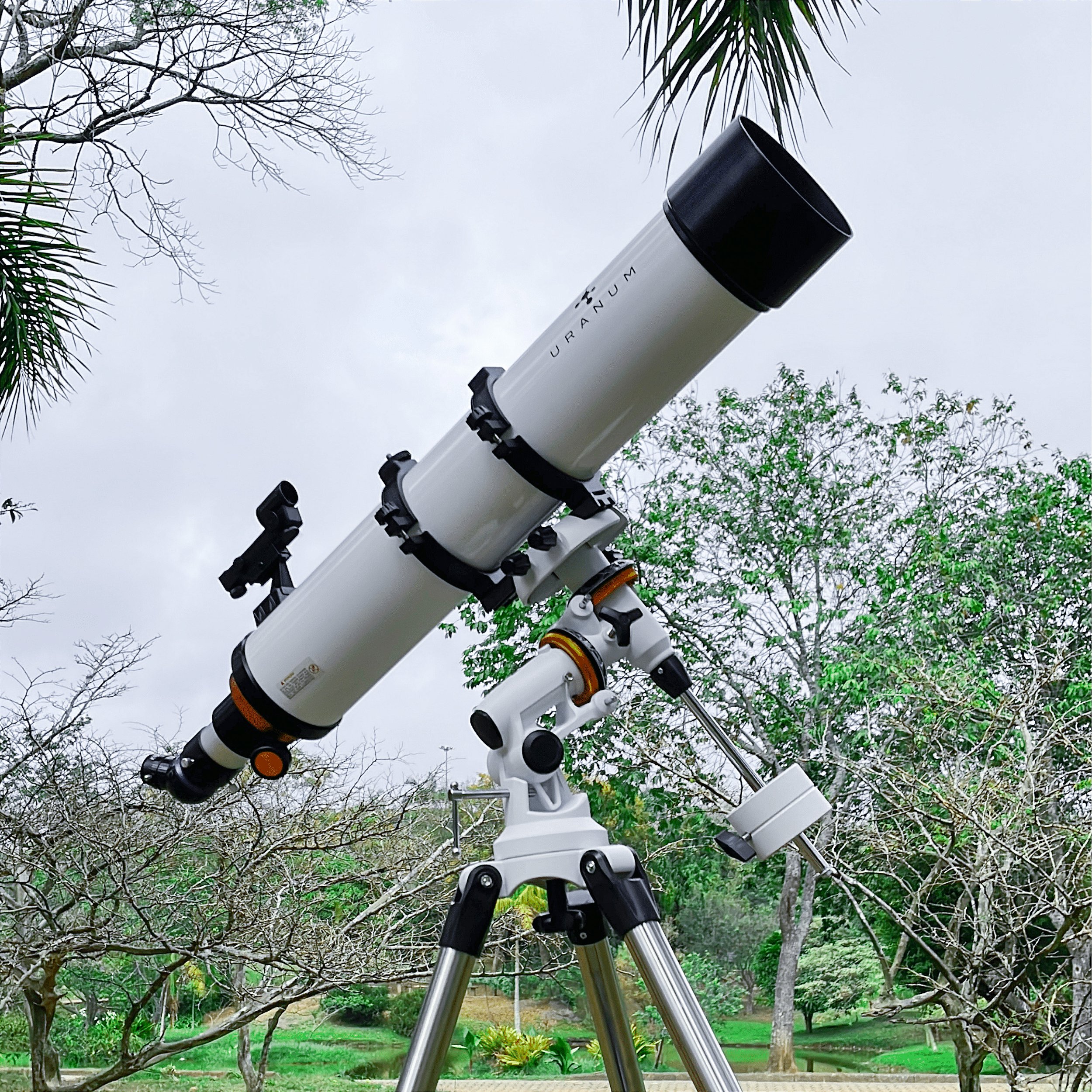 Refrator Telescópio 120/900mm Refrator Aries 2 Com Base Equatorial e Oc. Plossl ...