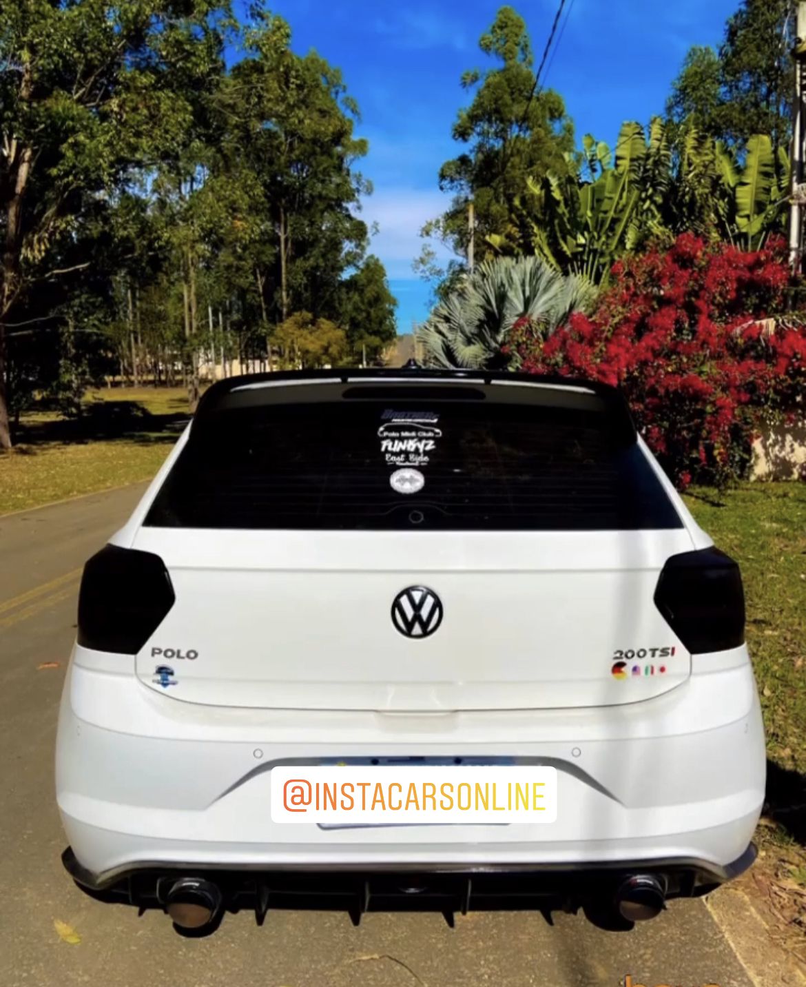 Spoiler Difusor VW Polo Saída Dupla com Breaklight Em Fibra -  INSTACARSONLINE - Paixão Por Customização