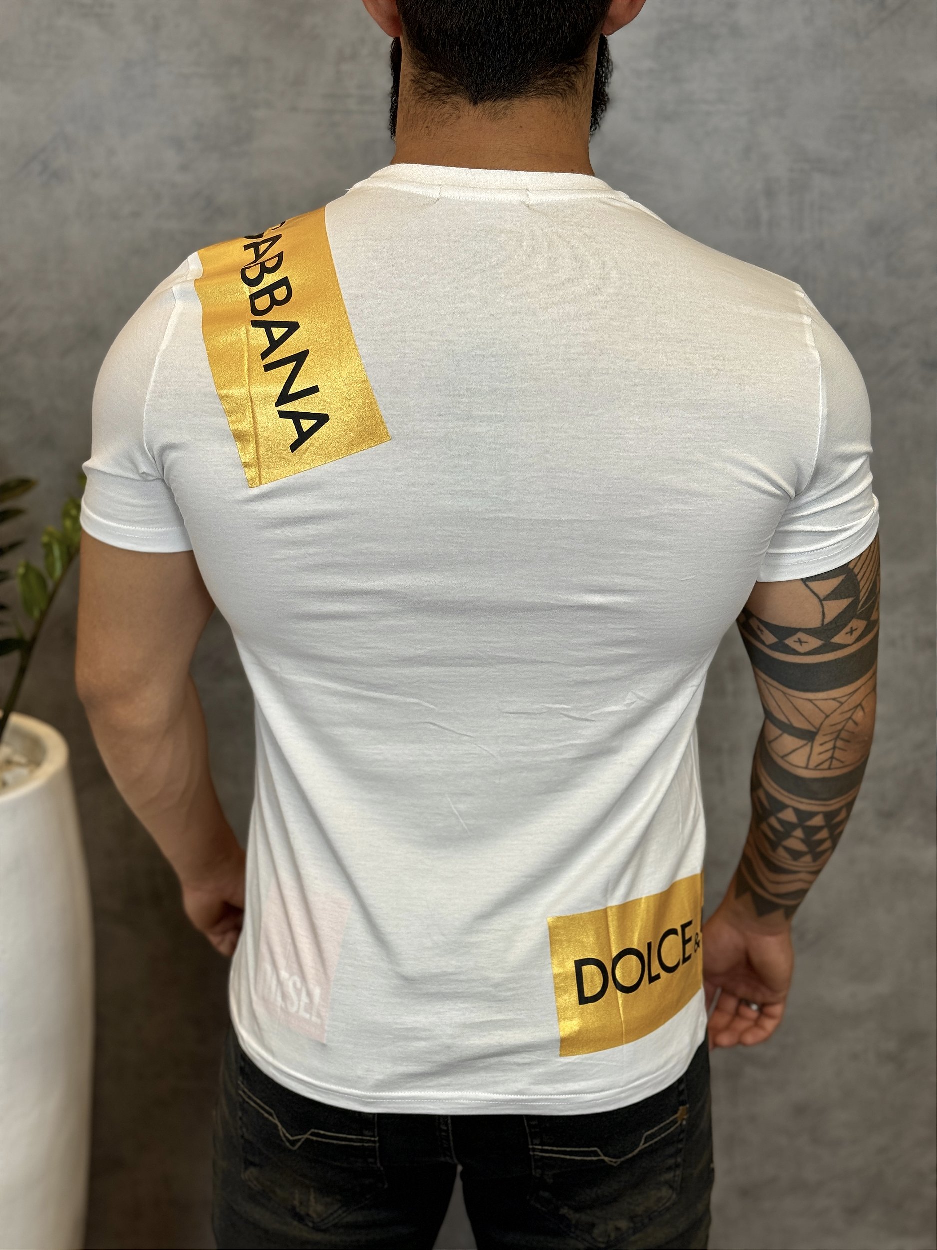 Camiseta Dolce Gabbana - HENRALI STORE