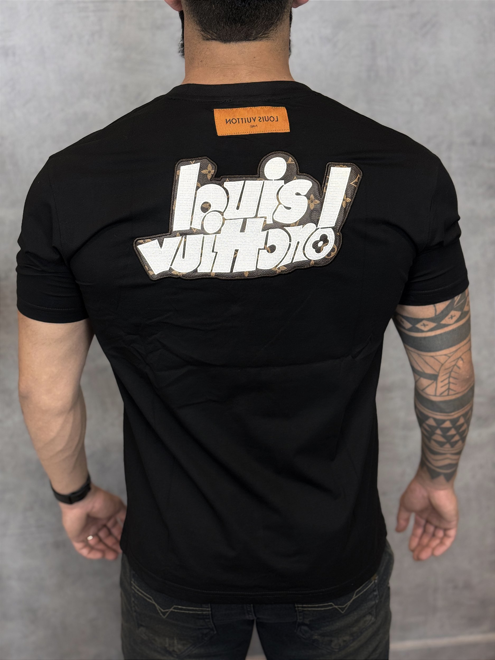 Camiseta Louis Vuitton - HENRALI STORE