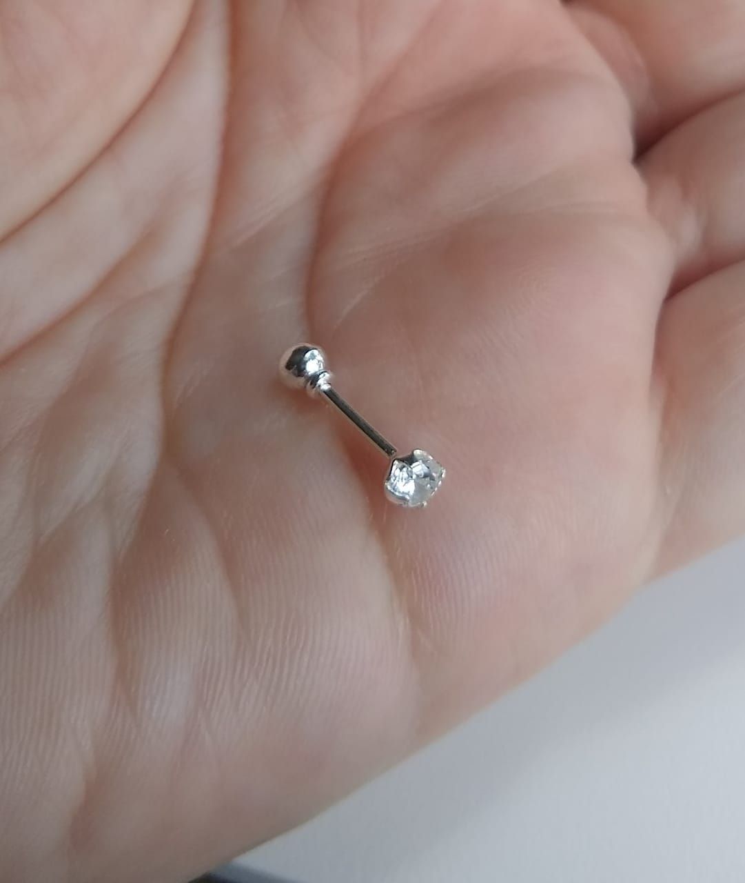 Brinco Piercing Tragus Zircônia Raio - Kasih Joias em Prata